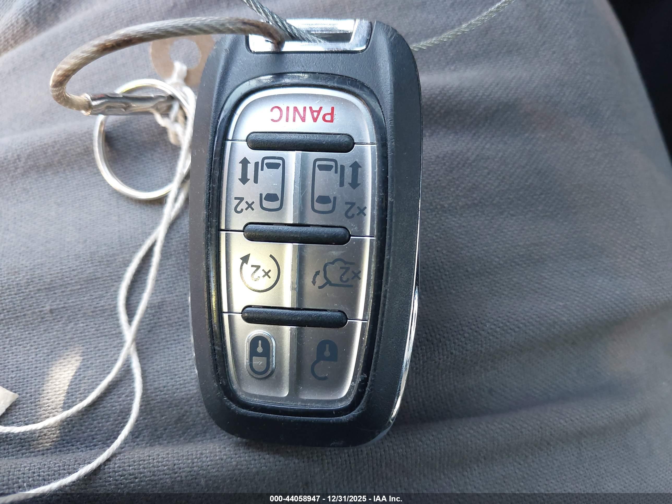 CHRYSLER PACIFICA image 11