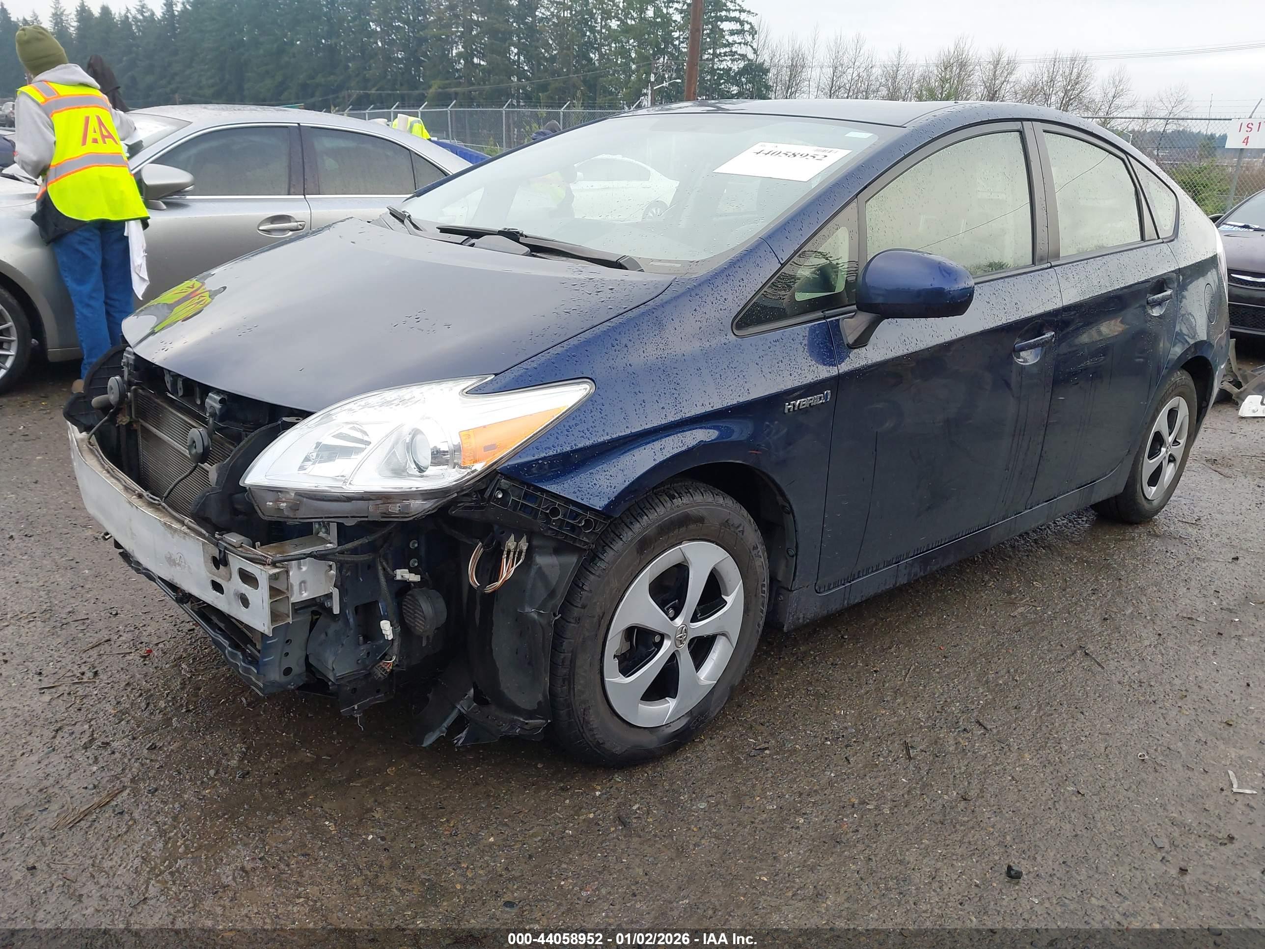 TOYOTA PRIUS image 2