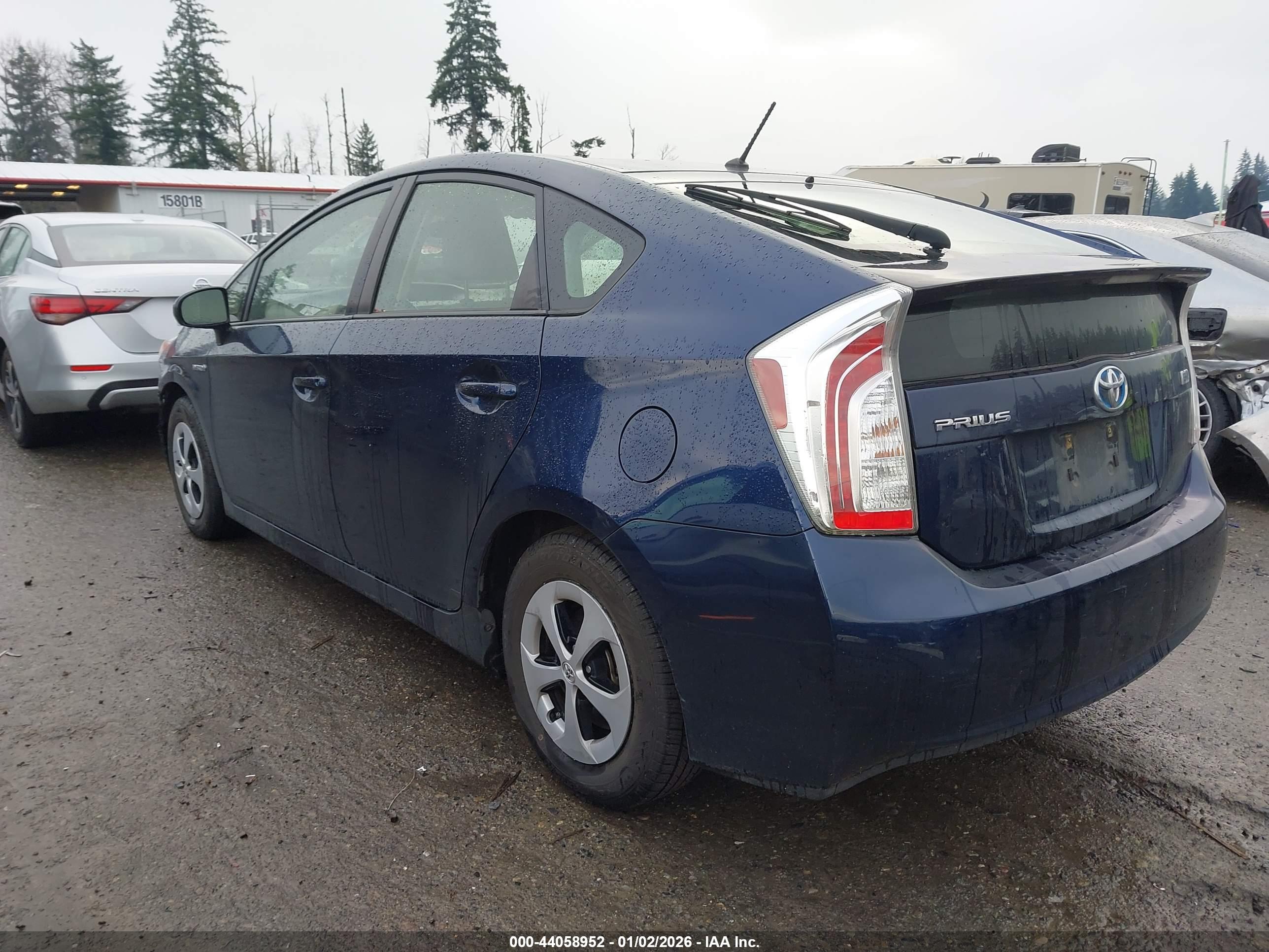 TOYOTA PRIUS image 3