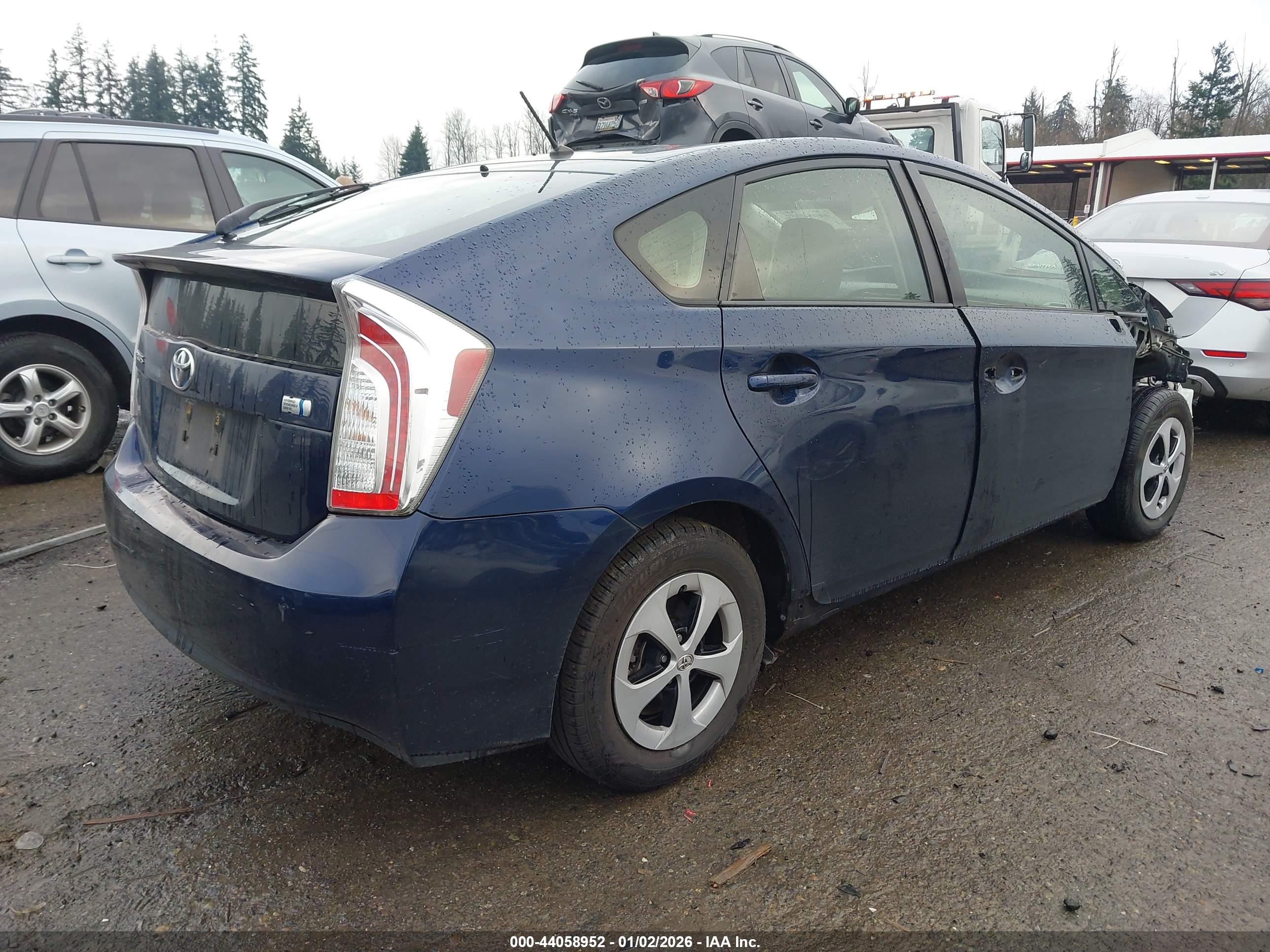 TOYOTA PRIUS image 4