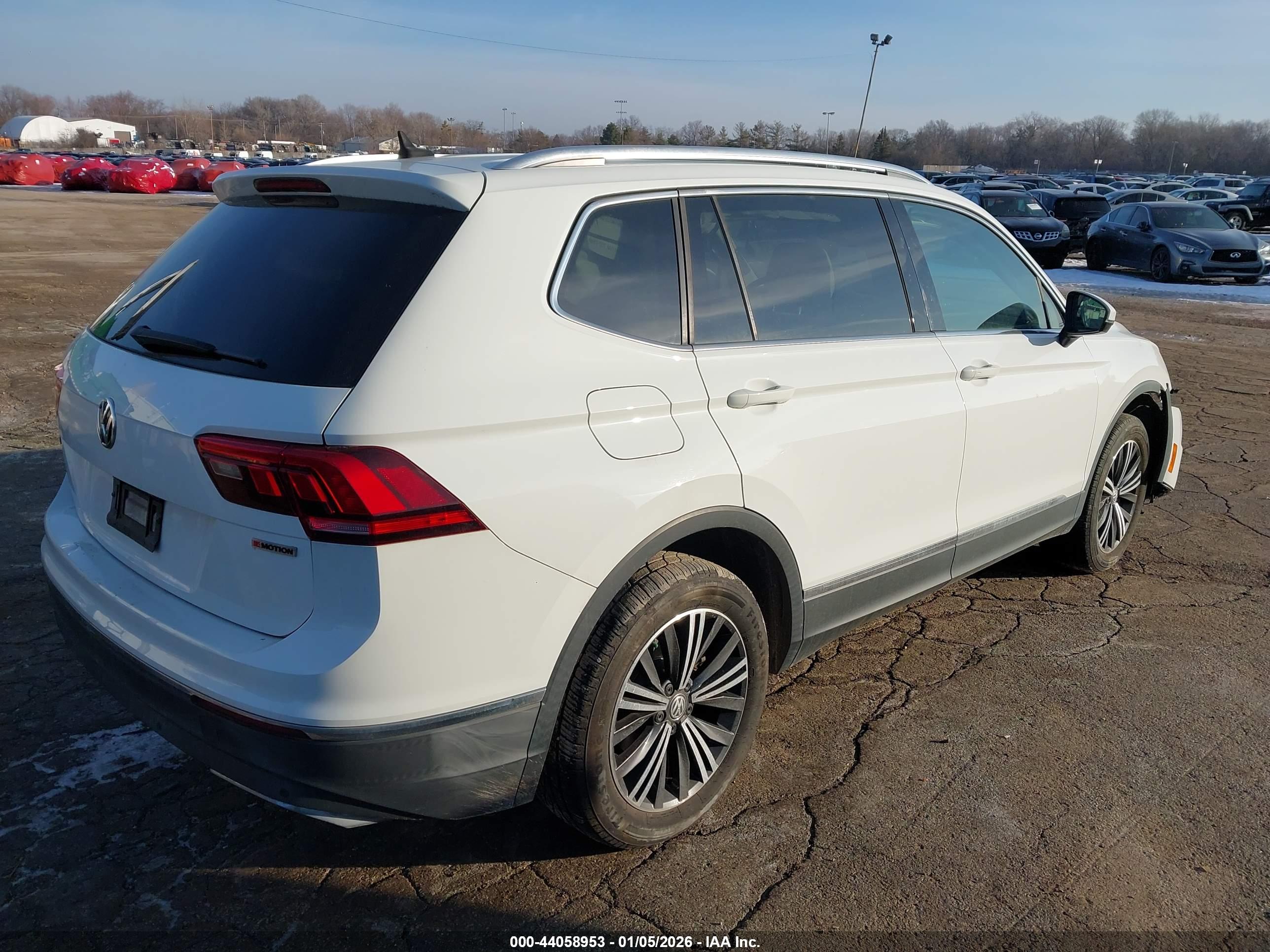 VOLKSWAGEN TIGUAN image 4