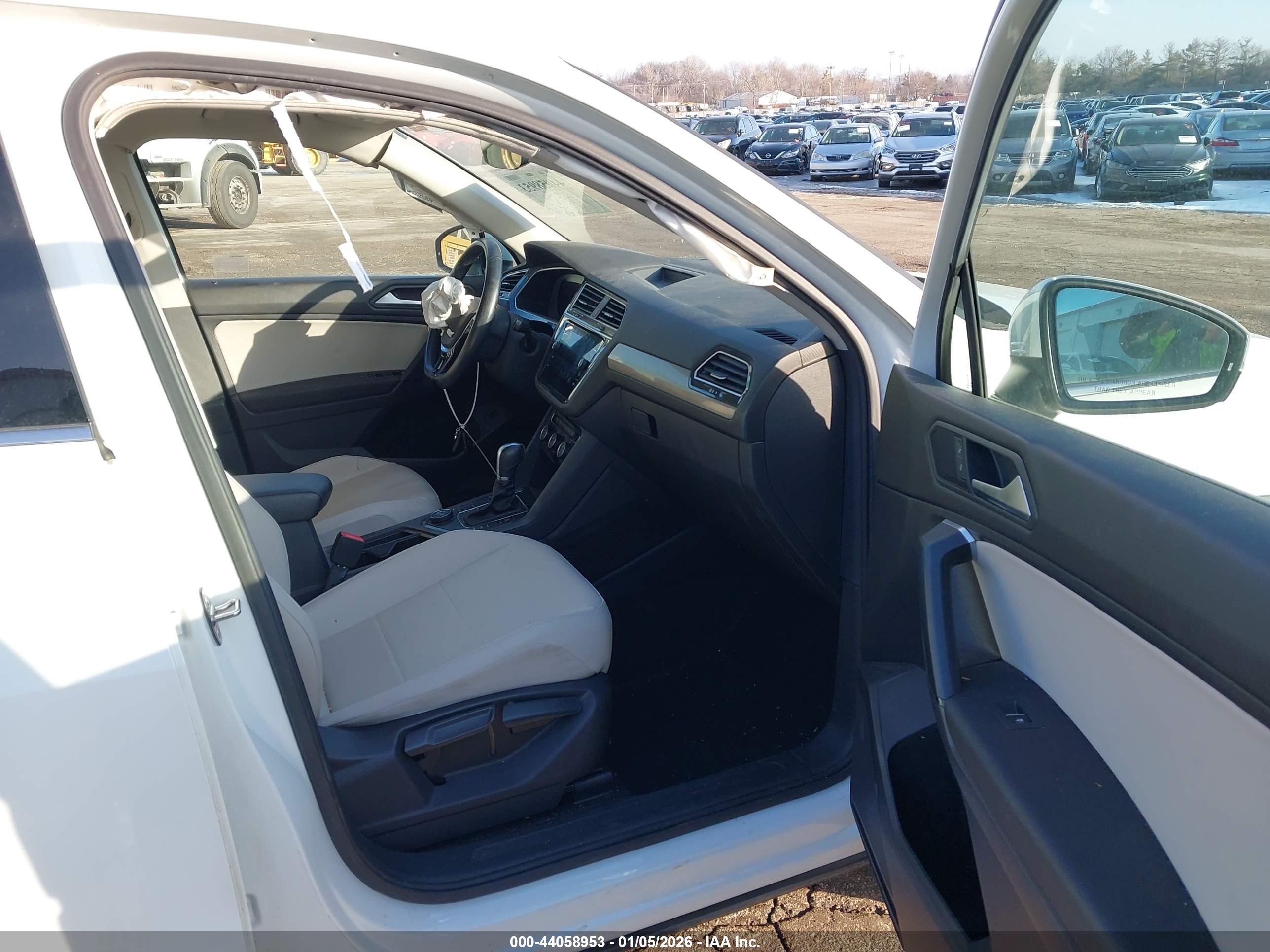 VOLKSWAGEN TIGUAN image 5