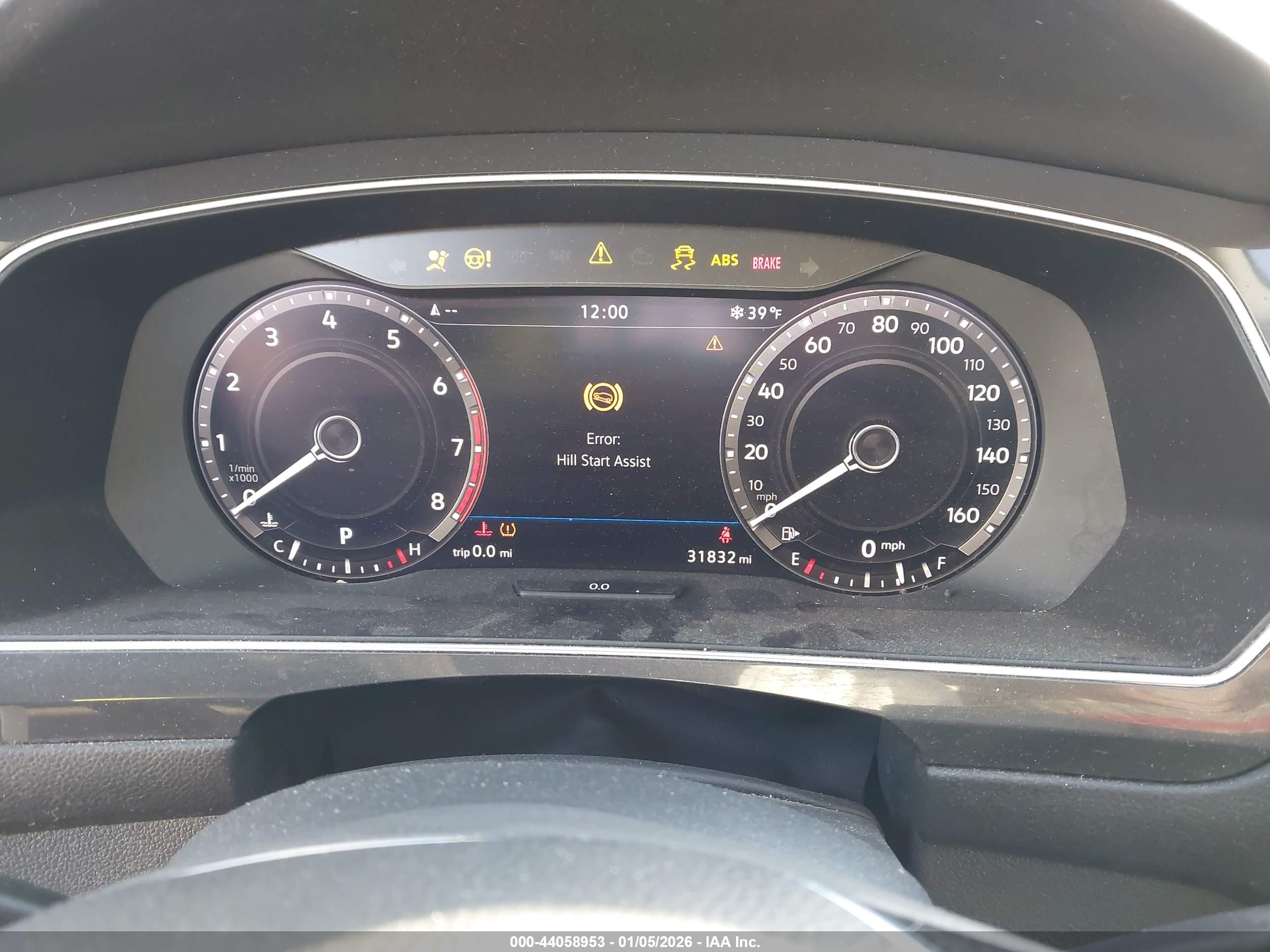VOLKSWAGEN TIGUAN image 7