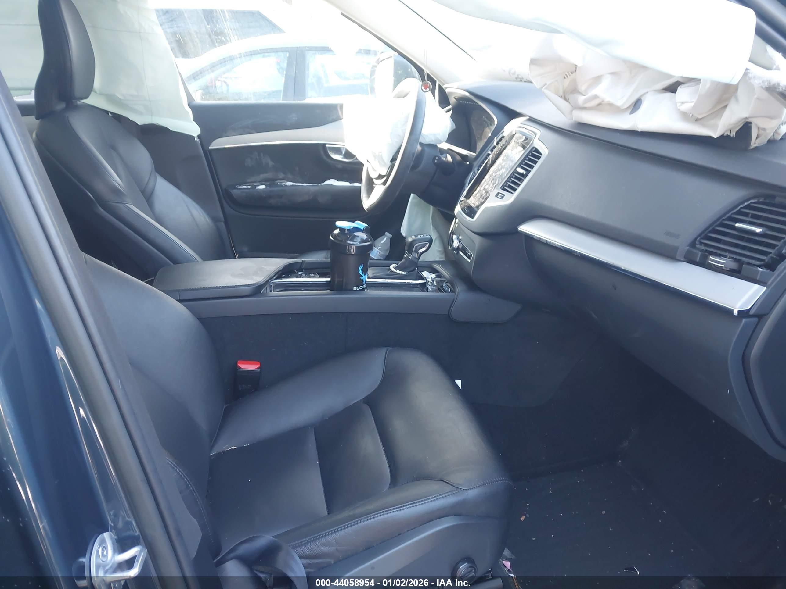 VOLVO XC90 image 5