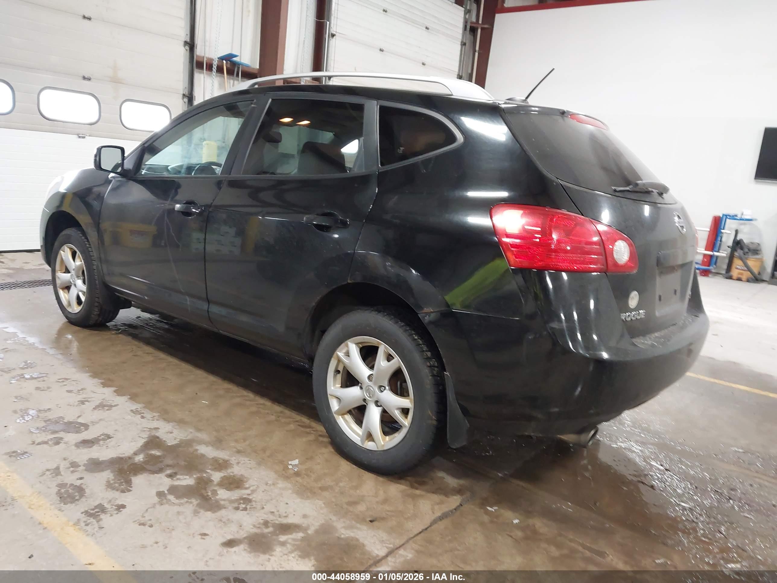 NISSAN ROGUE image 3