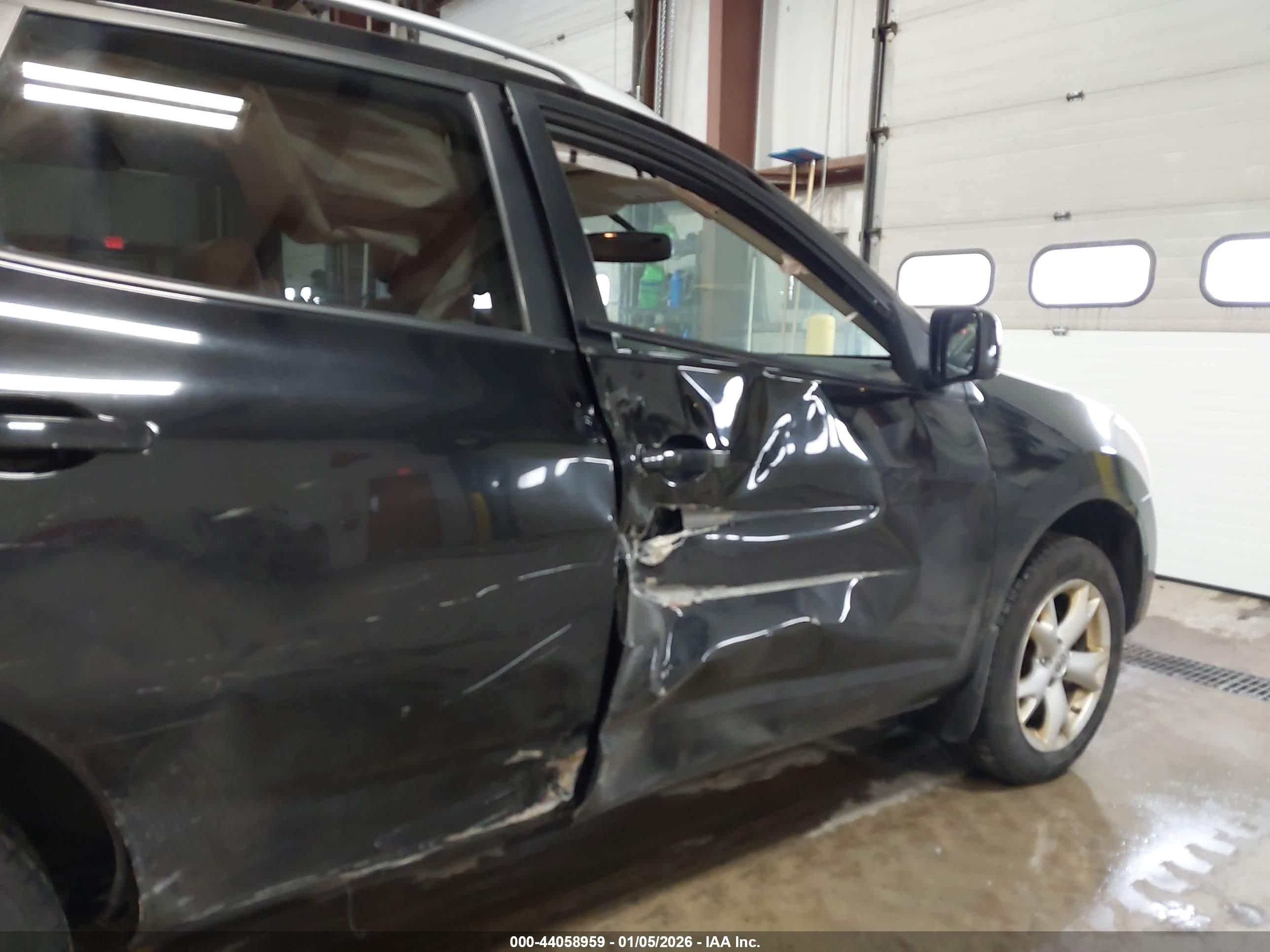 NISSAN ROGUE image 6