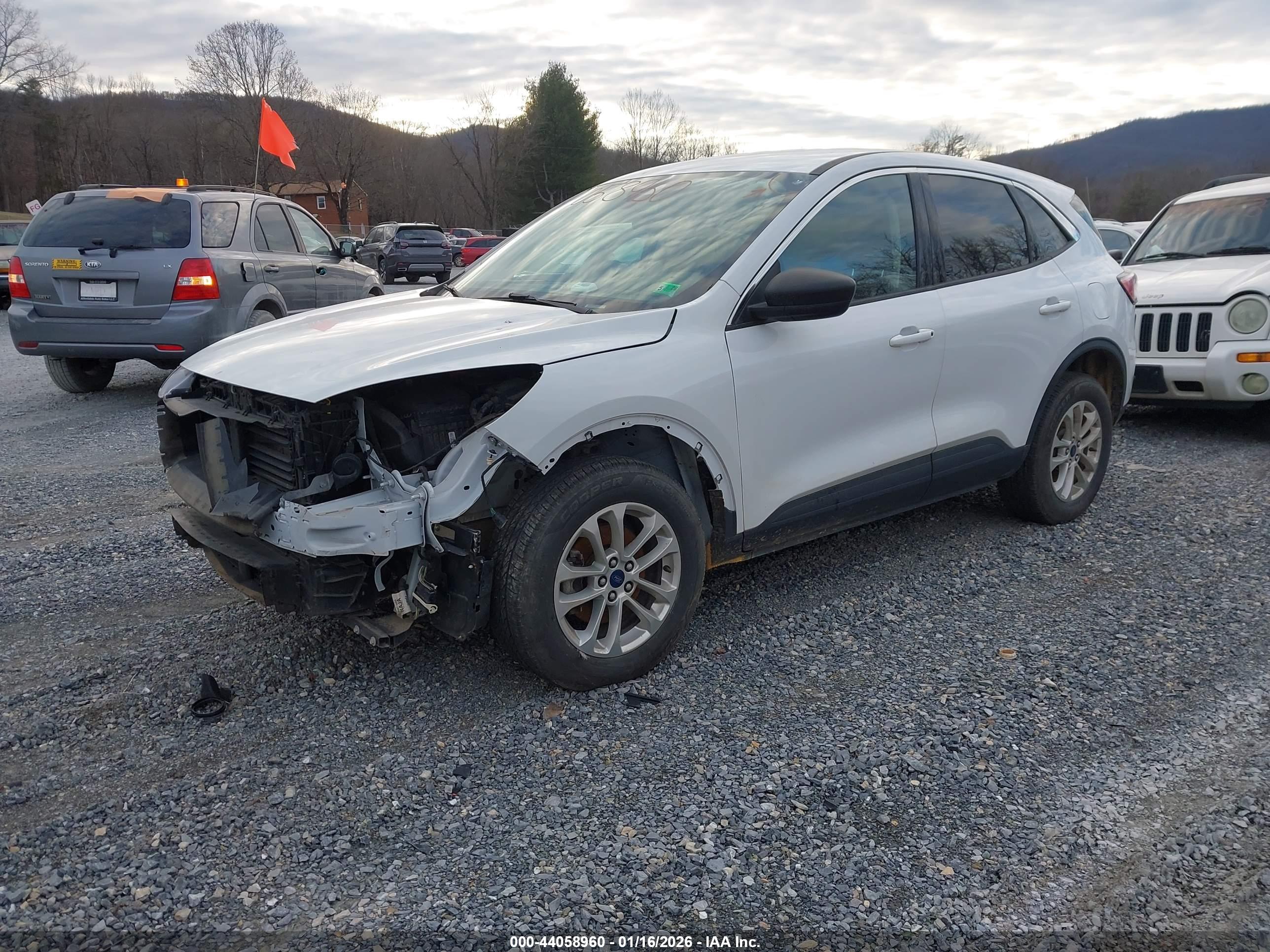 FORD ESCAPE image 2