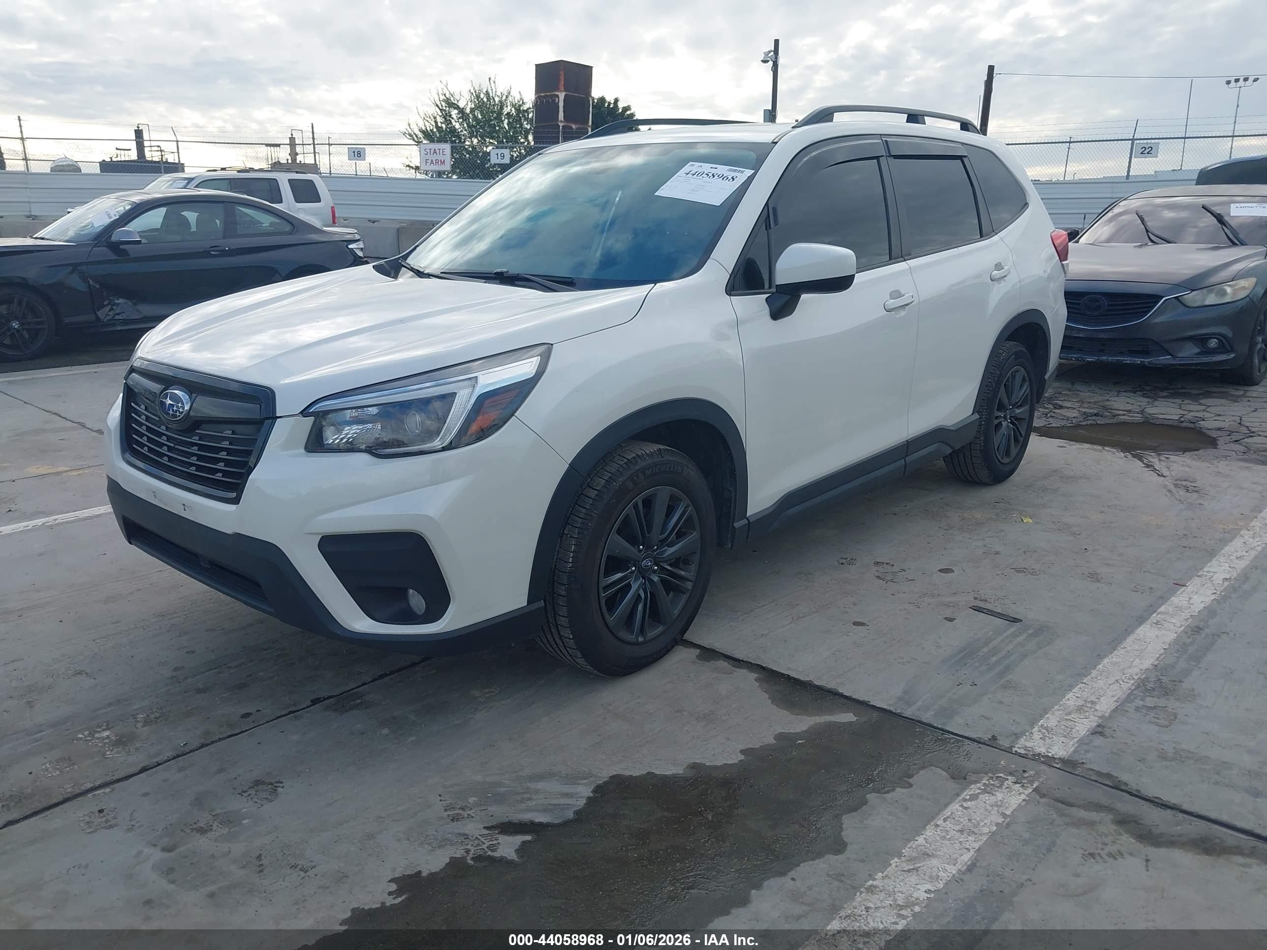 SUBARU FORESTER image 2