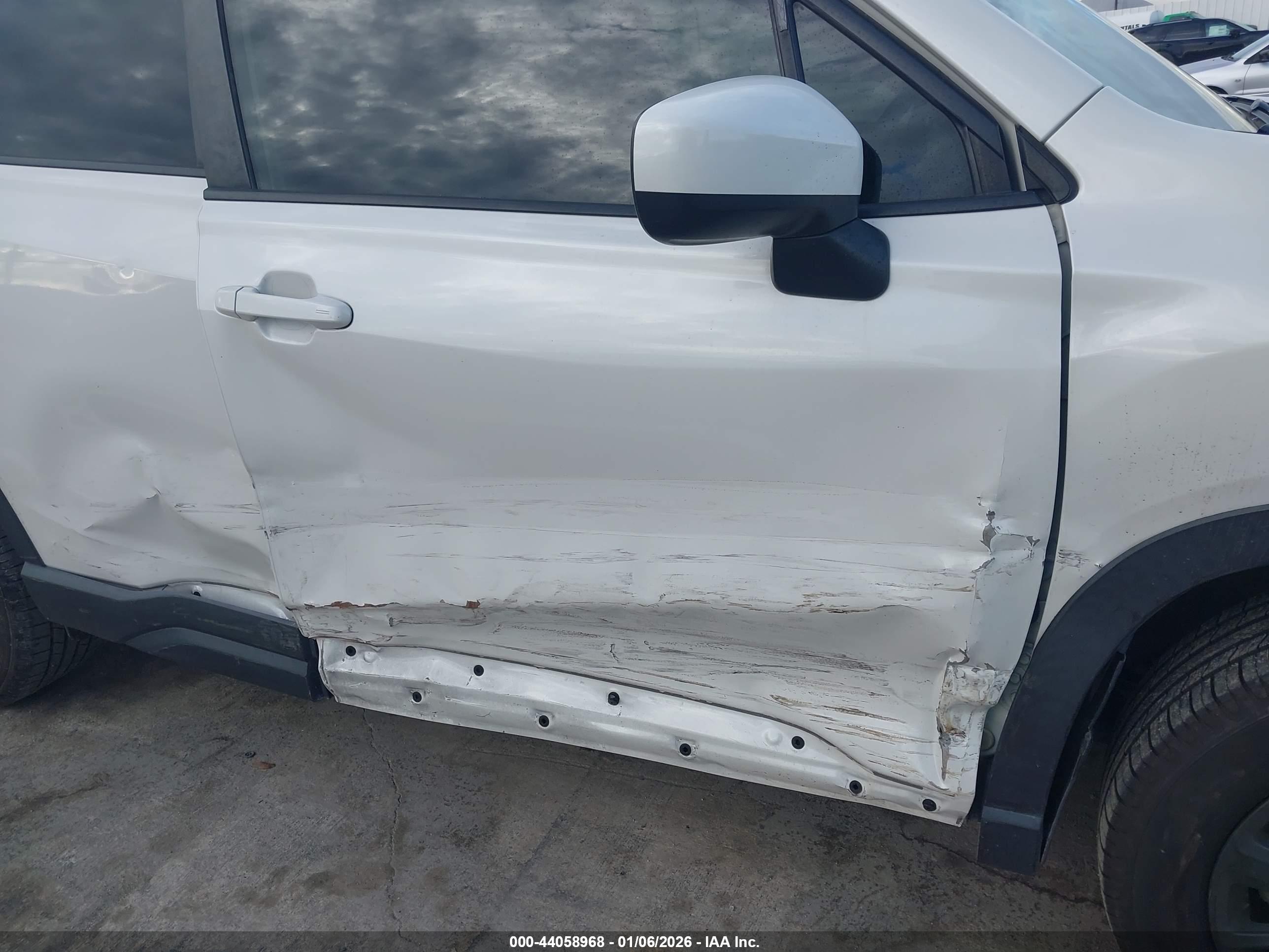 SUBARU FORESTER image 6