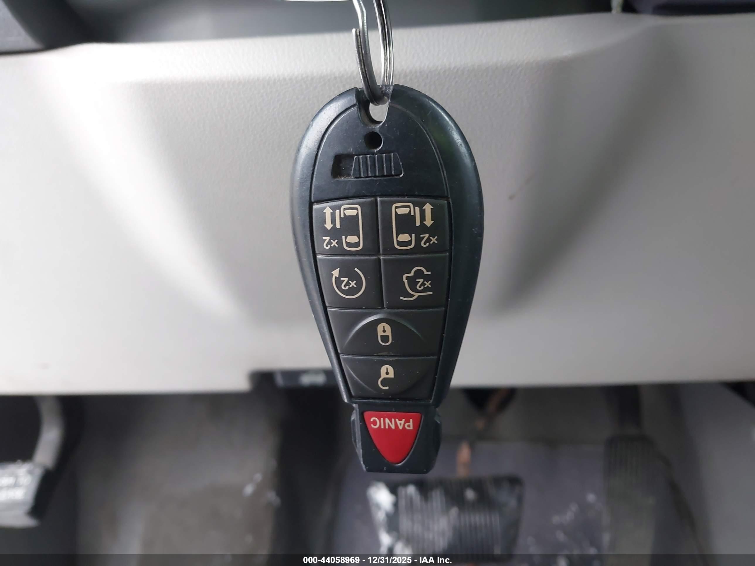 DODGE GRAND image 11