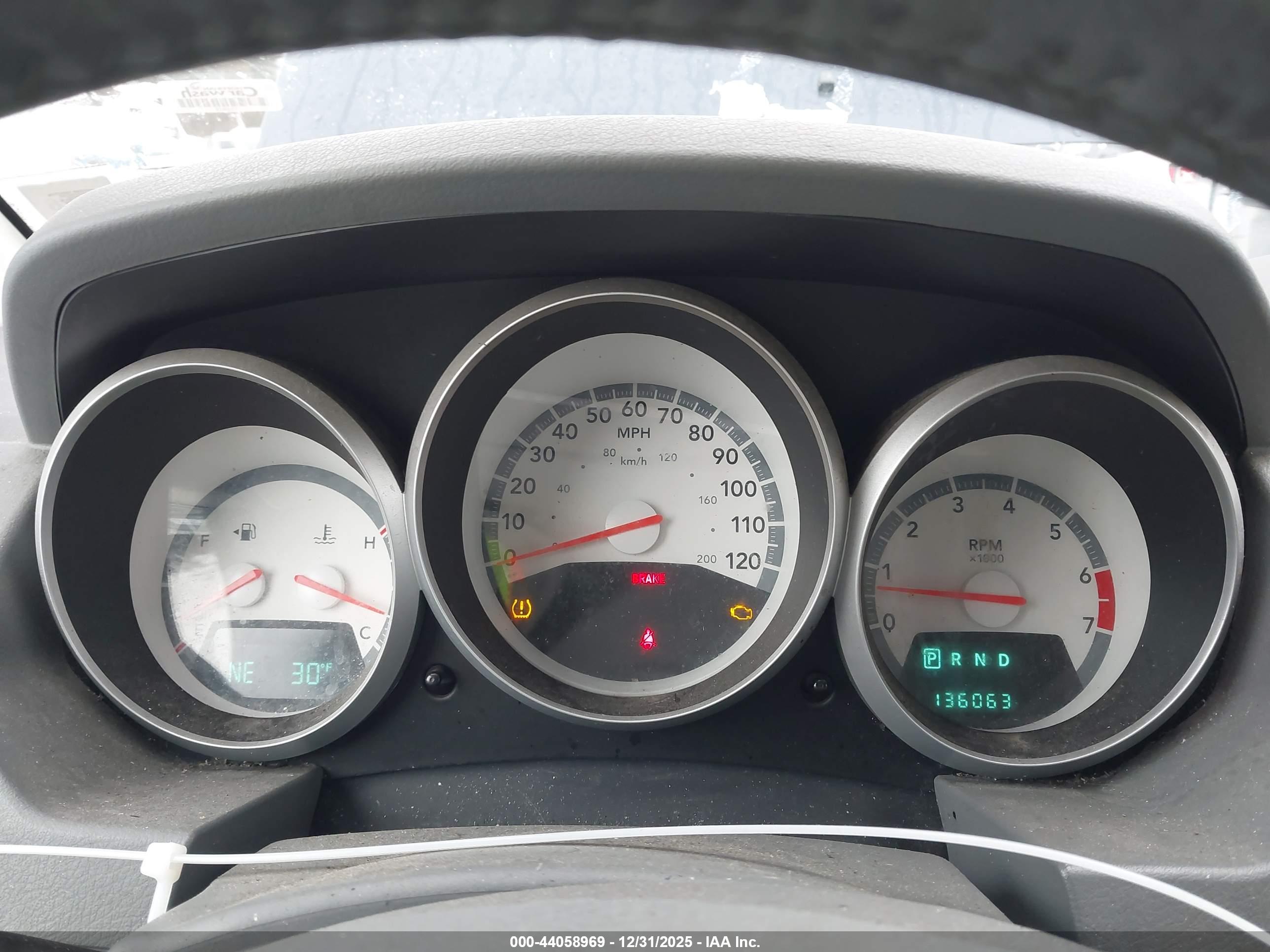 DODGE GRAND image 7