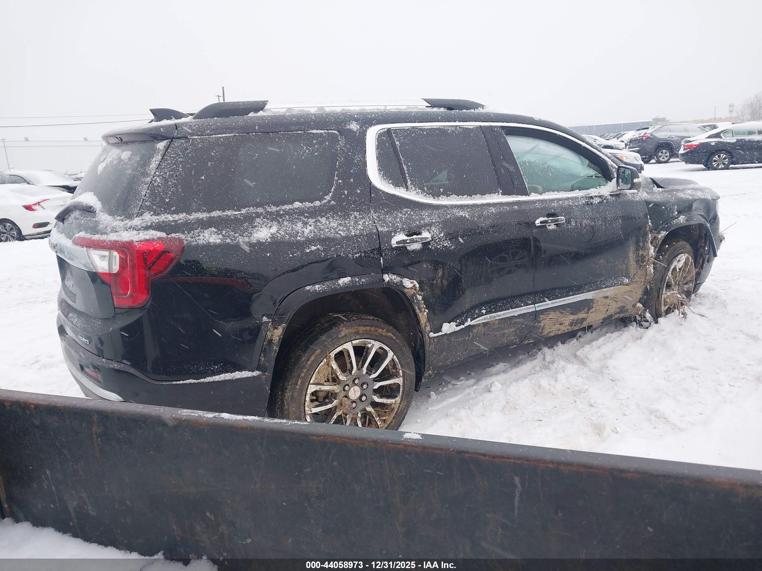 GMC ACADIA image 4