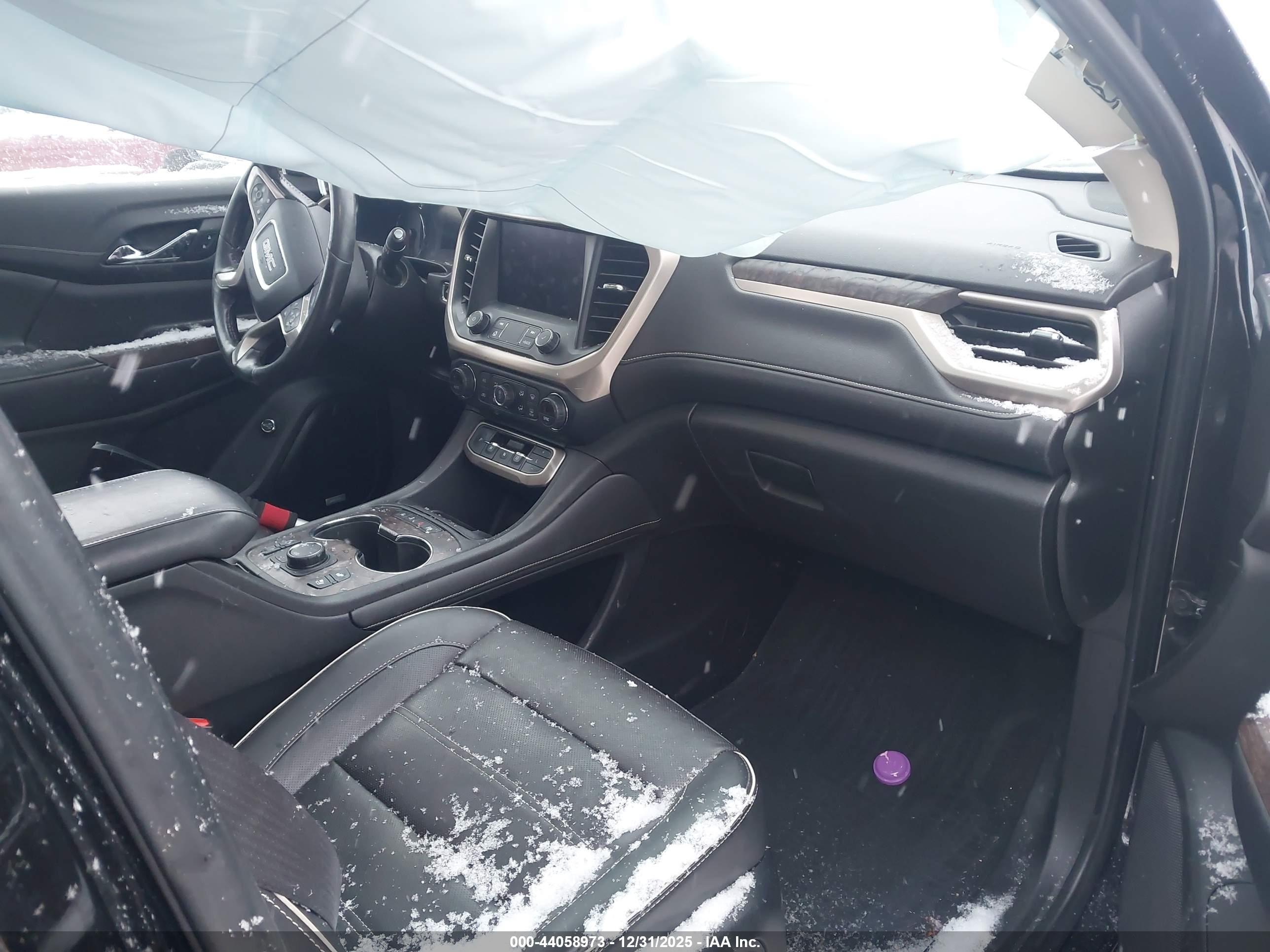 GMC ACADIA image 5