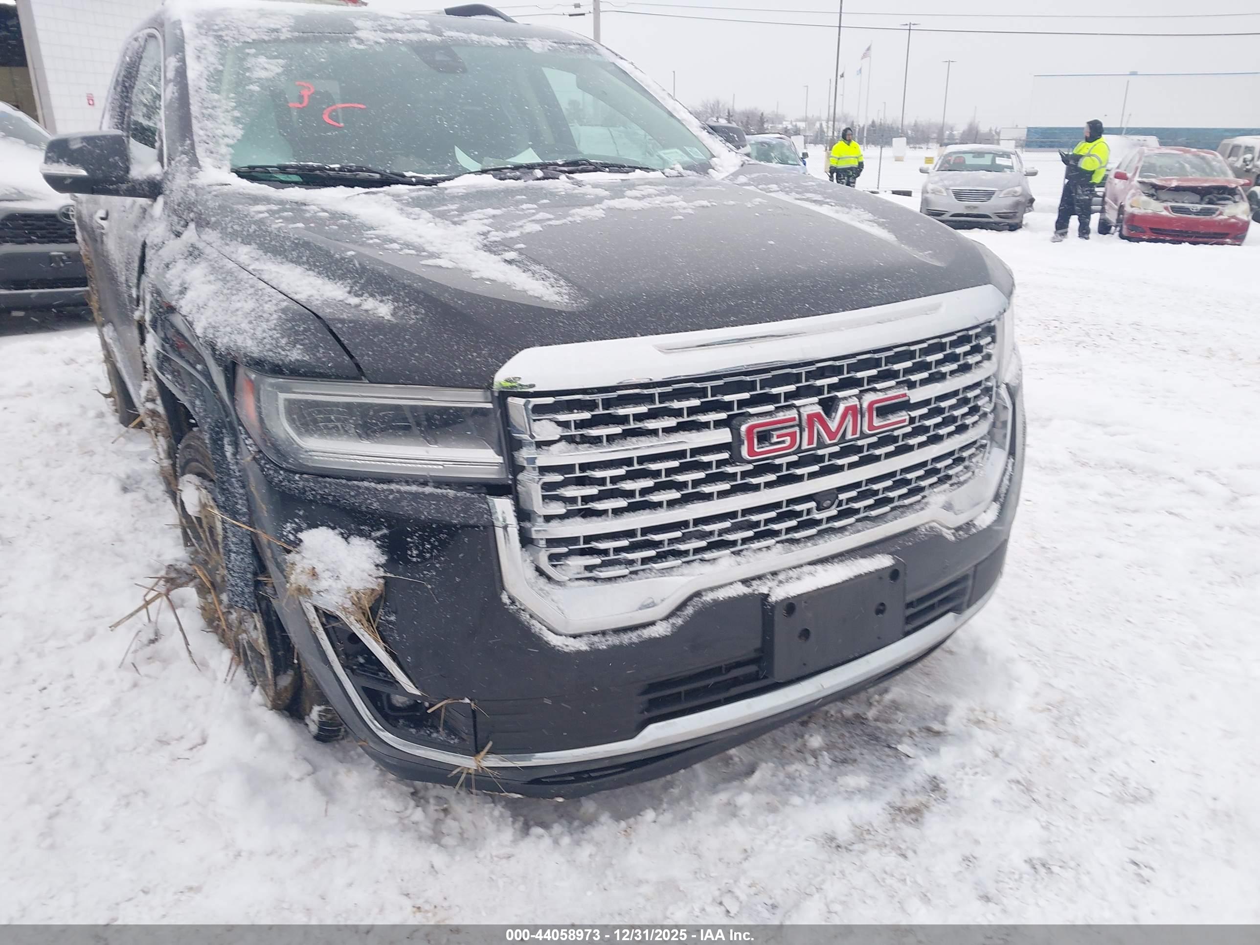 GMC ACADIA image 6
