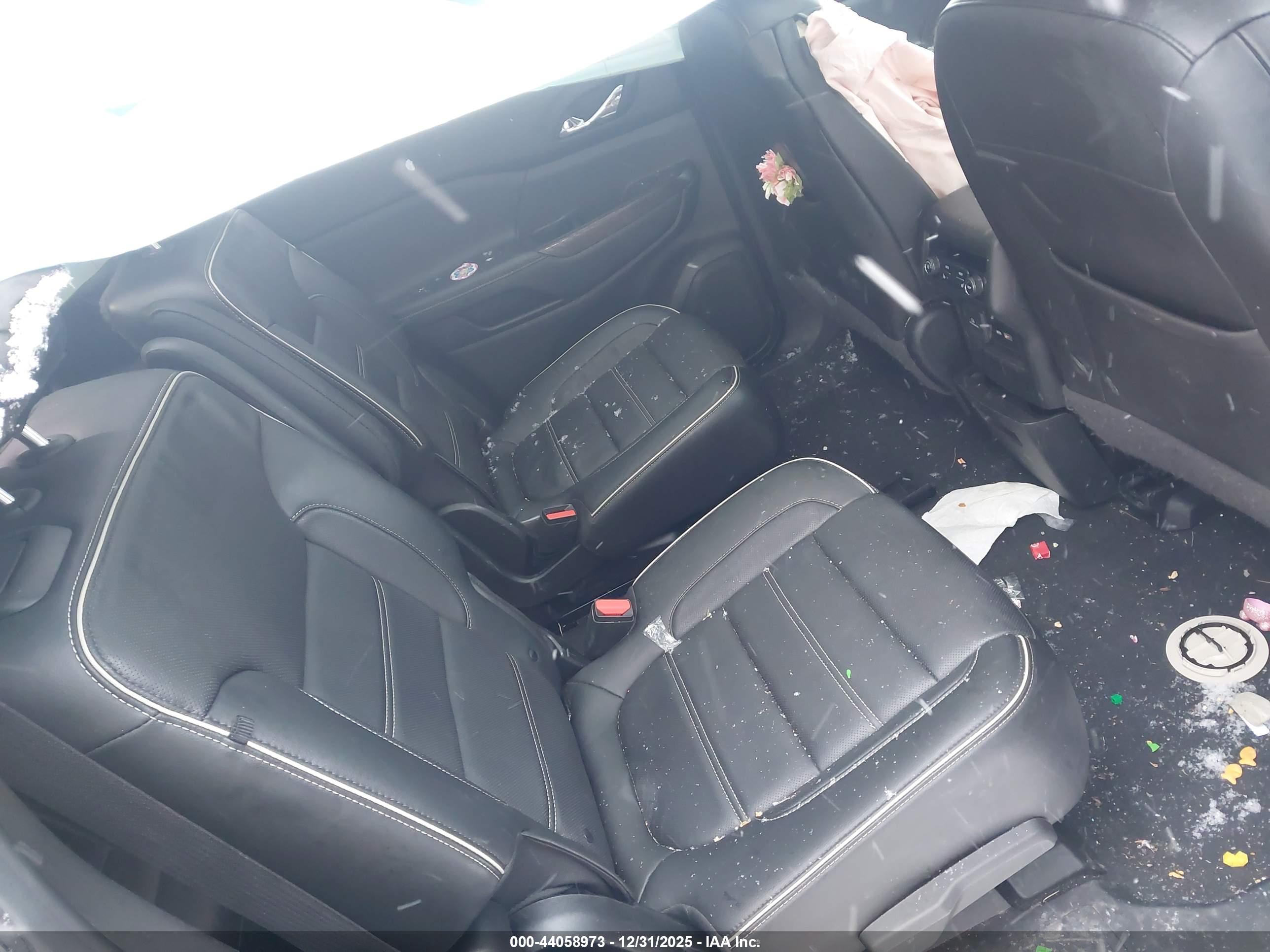GMC ACADIA image 8