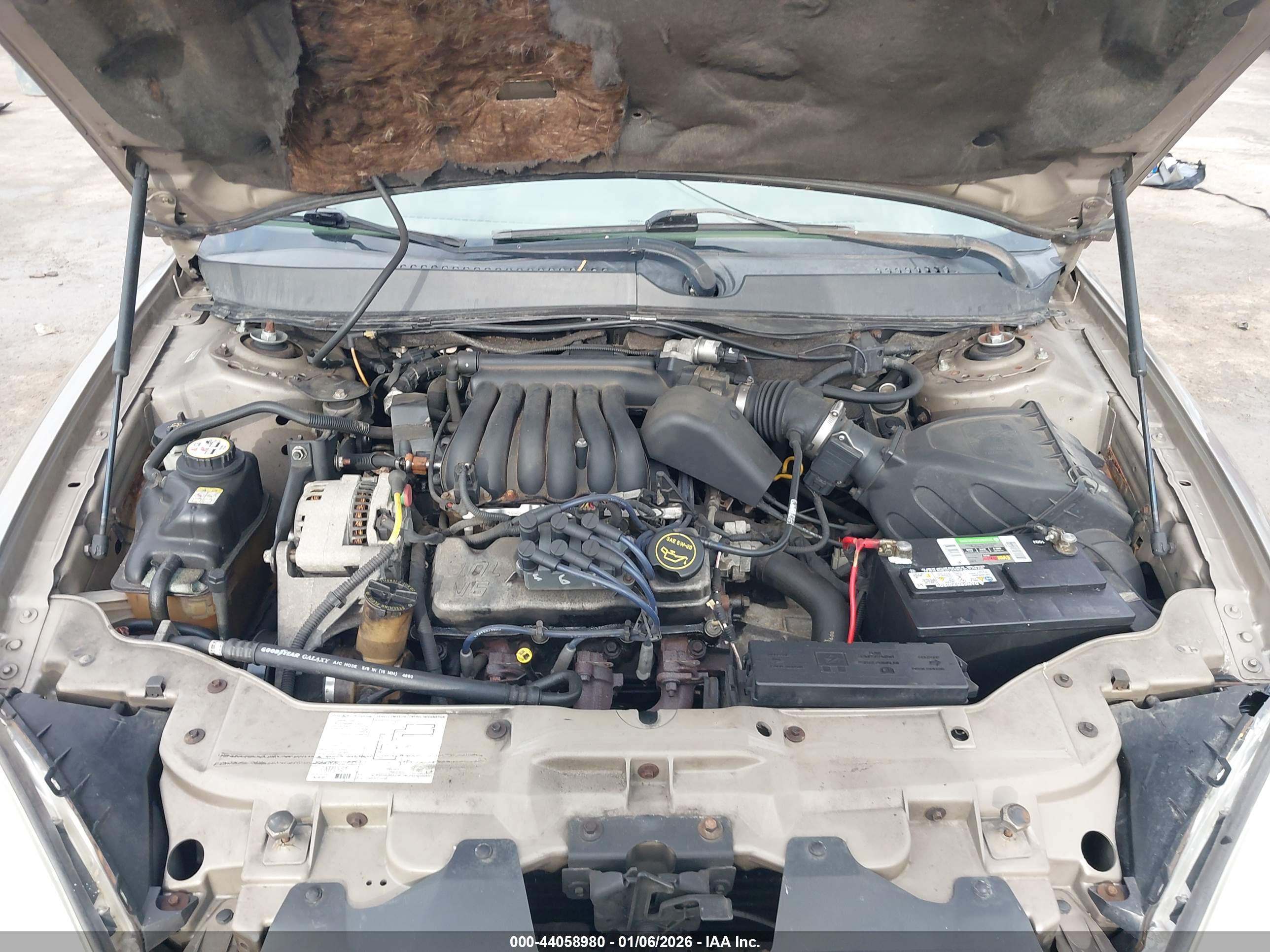 FORD TAURUS image 10