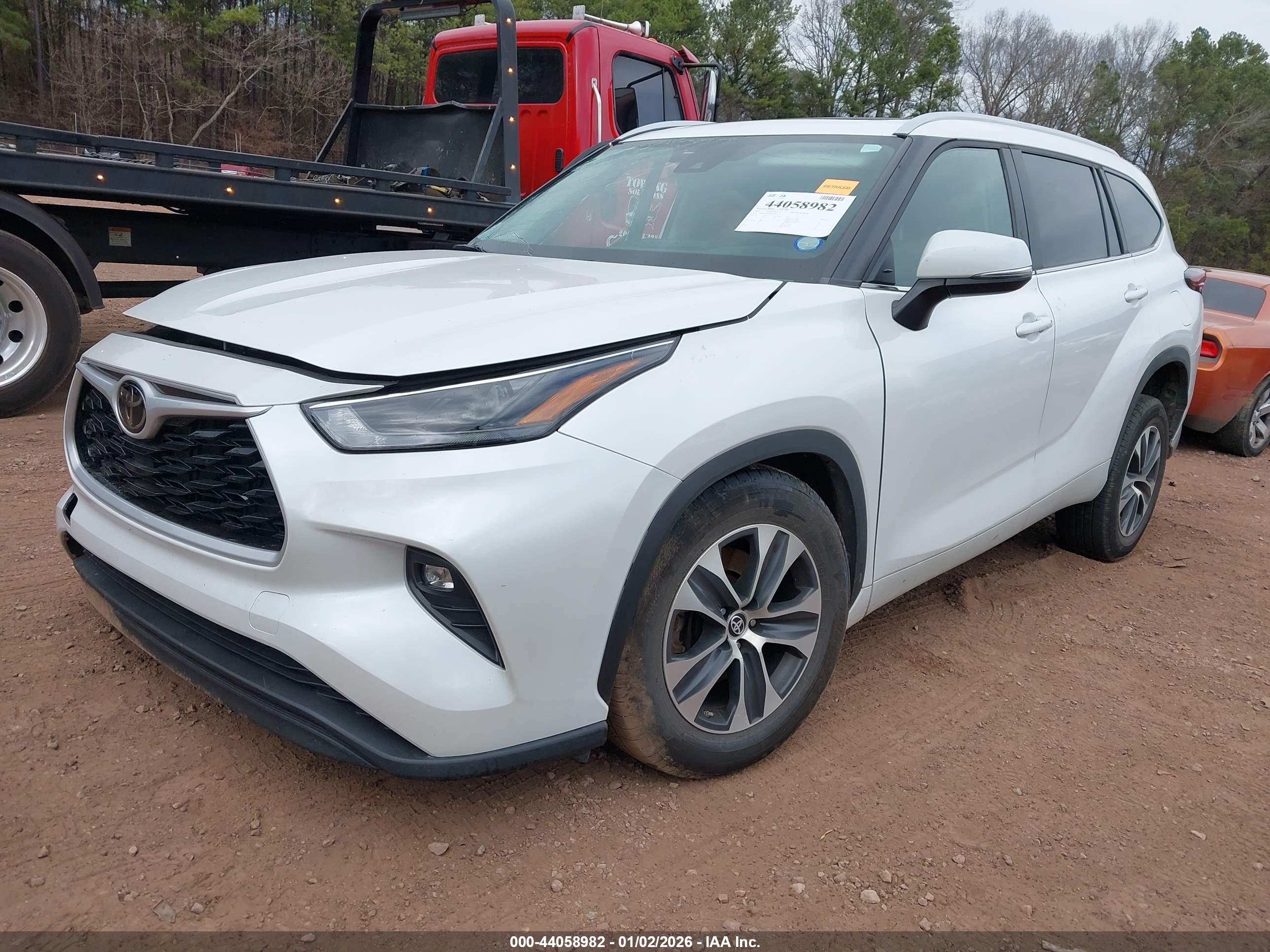 TOYOTA HIGHLANDER image 2