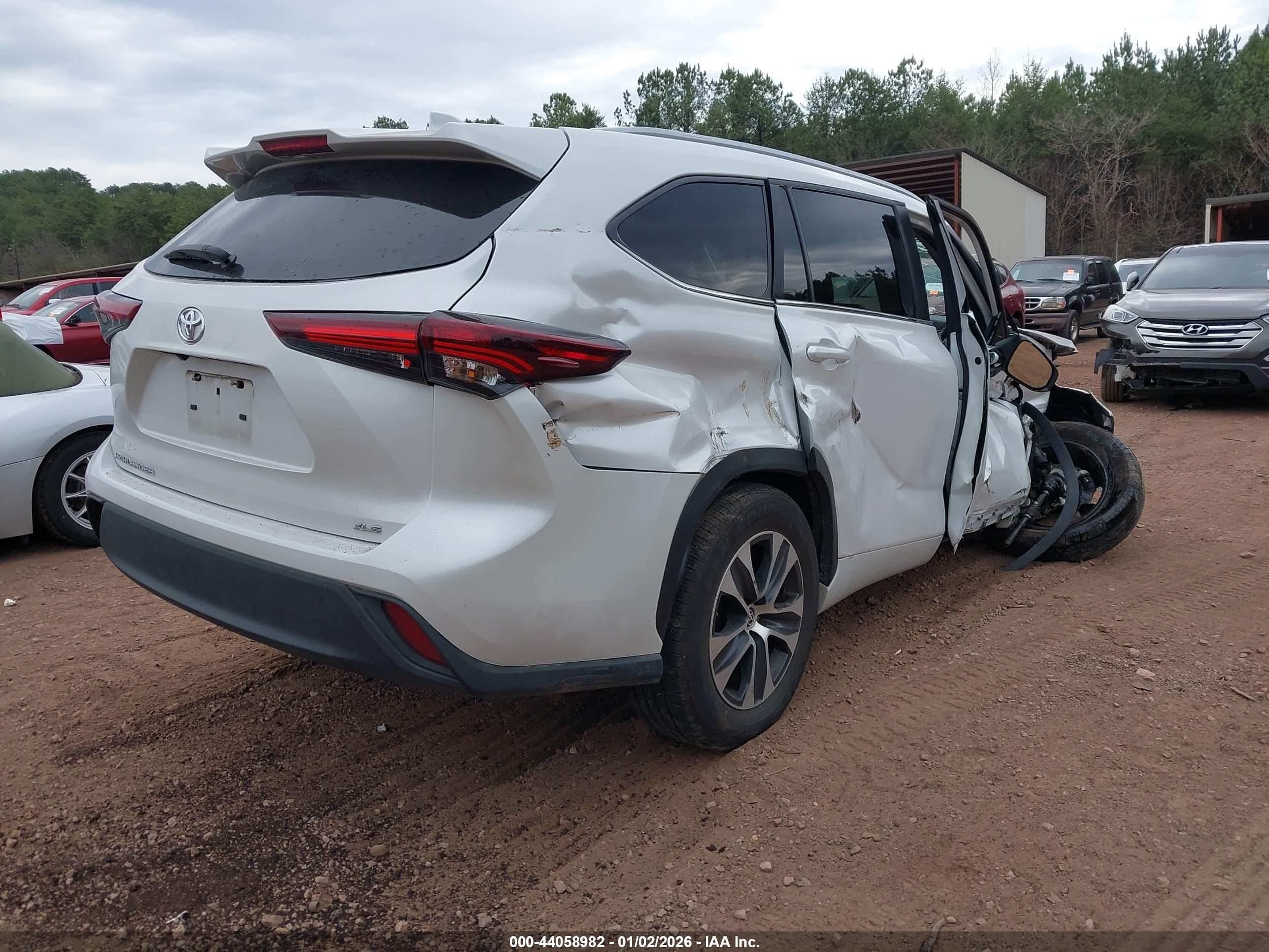 TOYOTA HIGHLANDER image 4