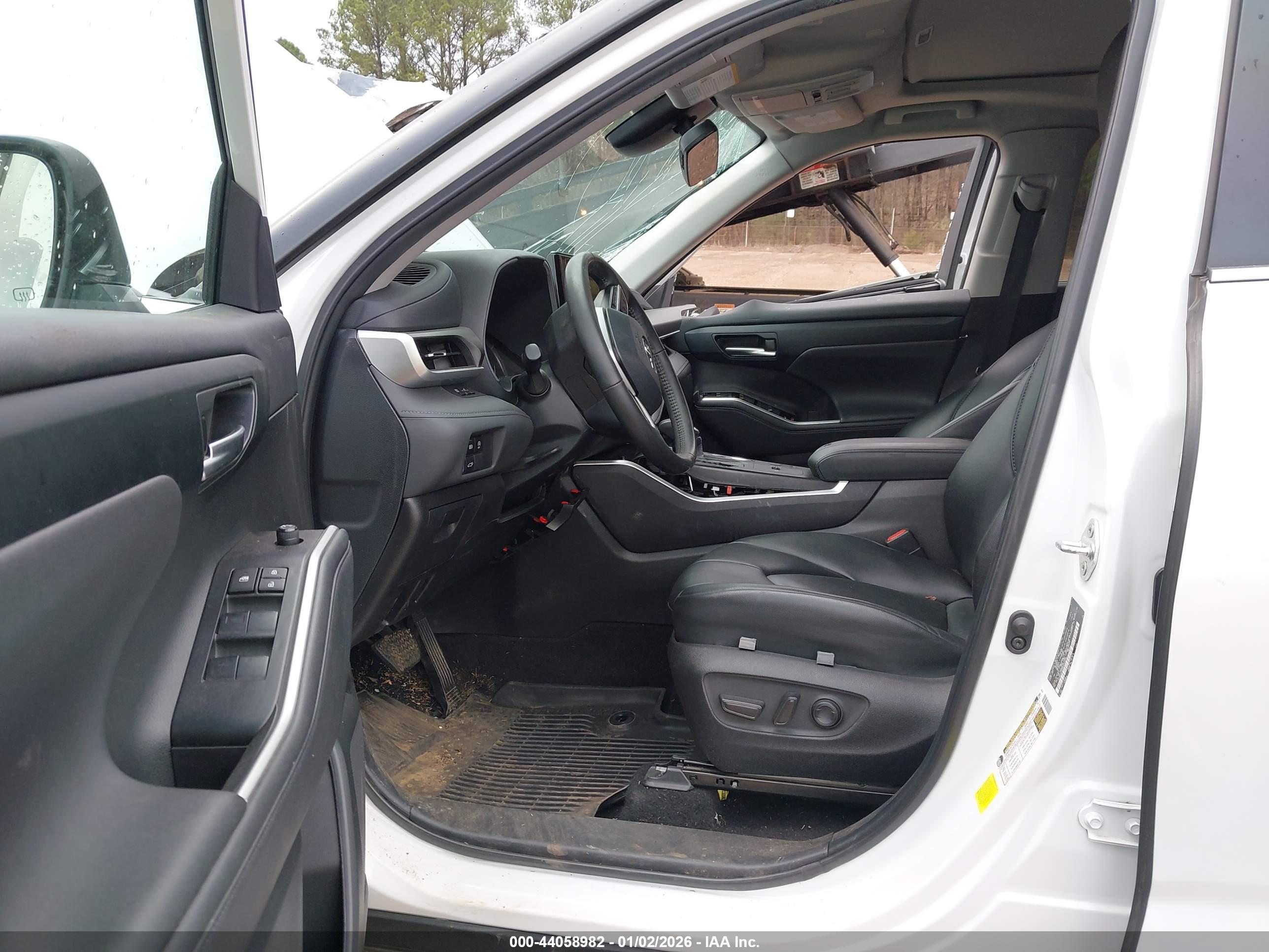 TOYOTA HIGHLANDER image 5