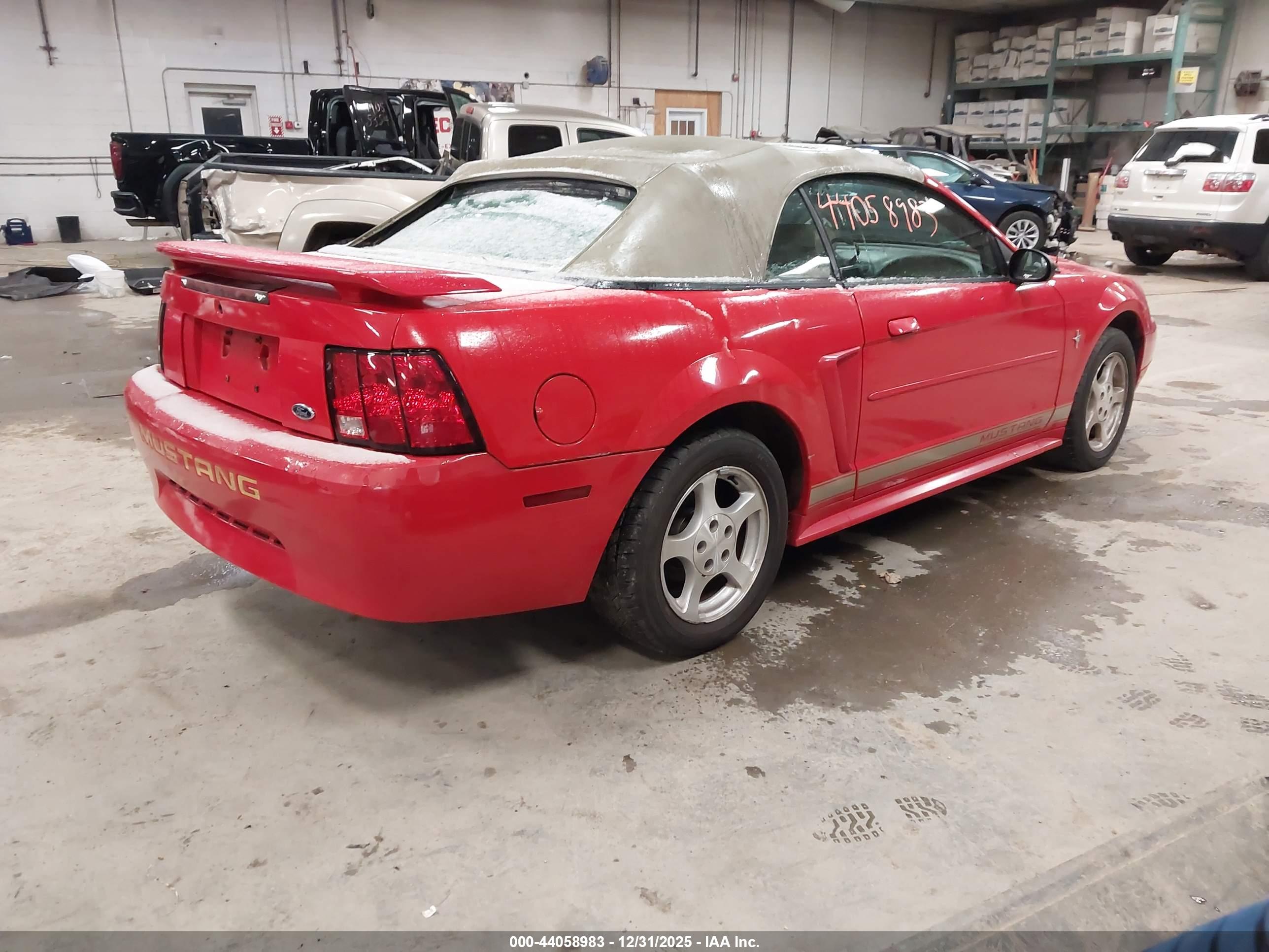 FORD MUSTANG image 4