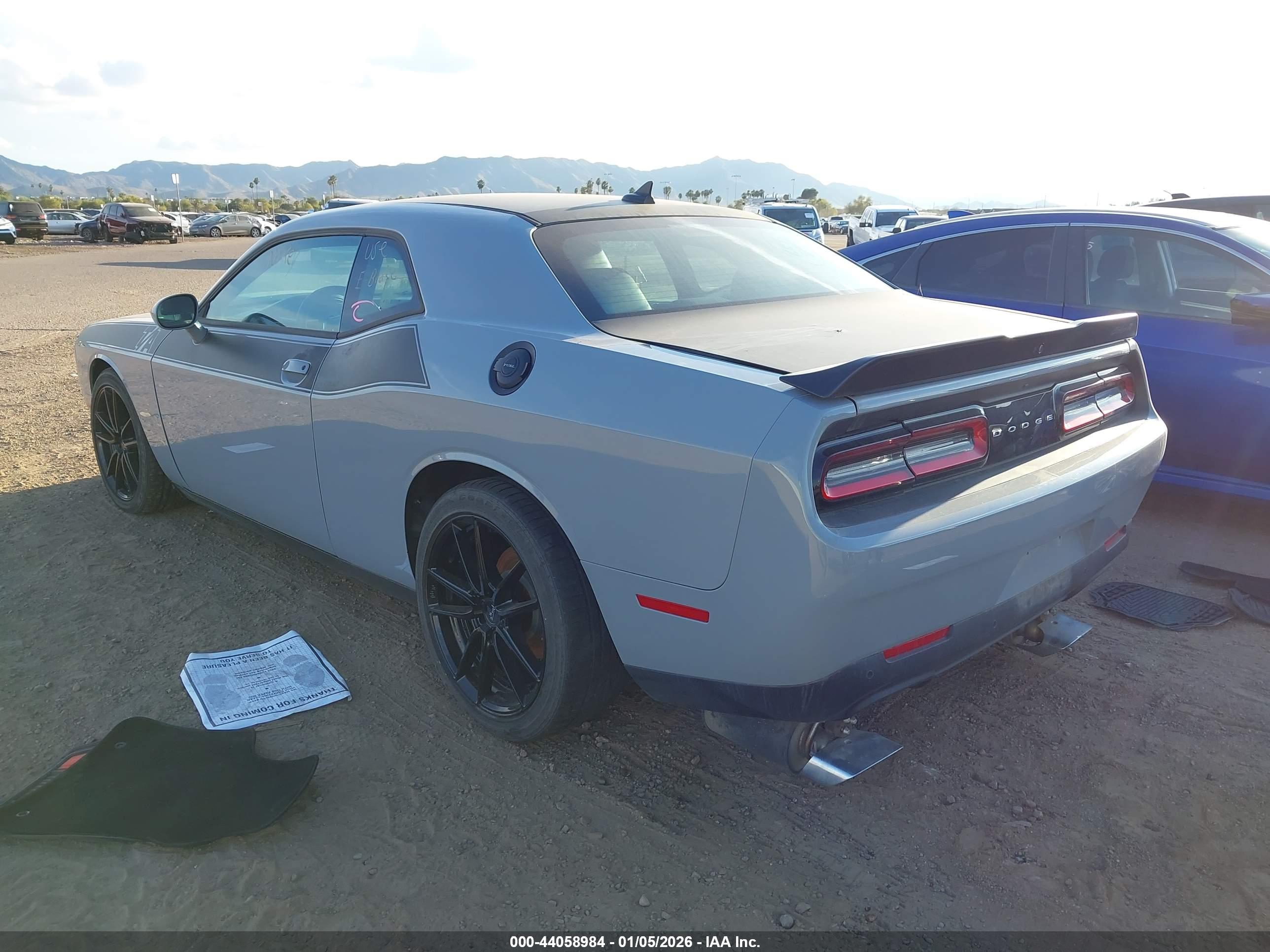 DODGE CHALLENGER image 3