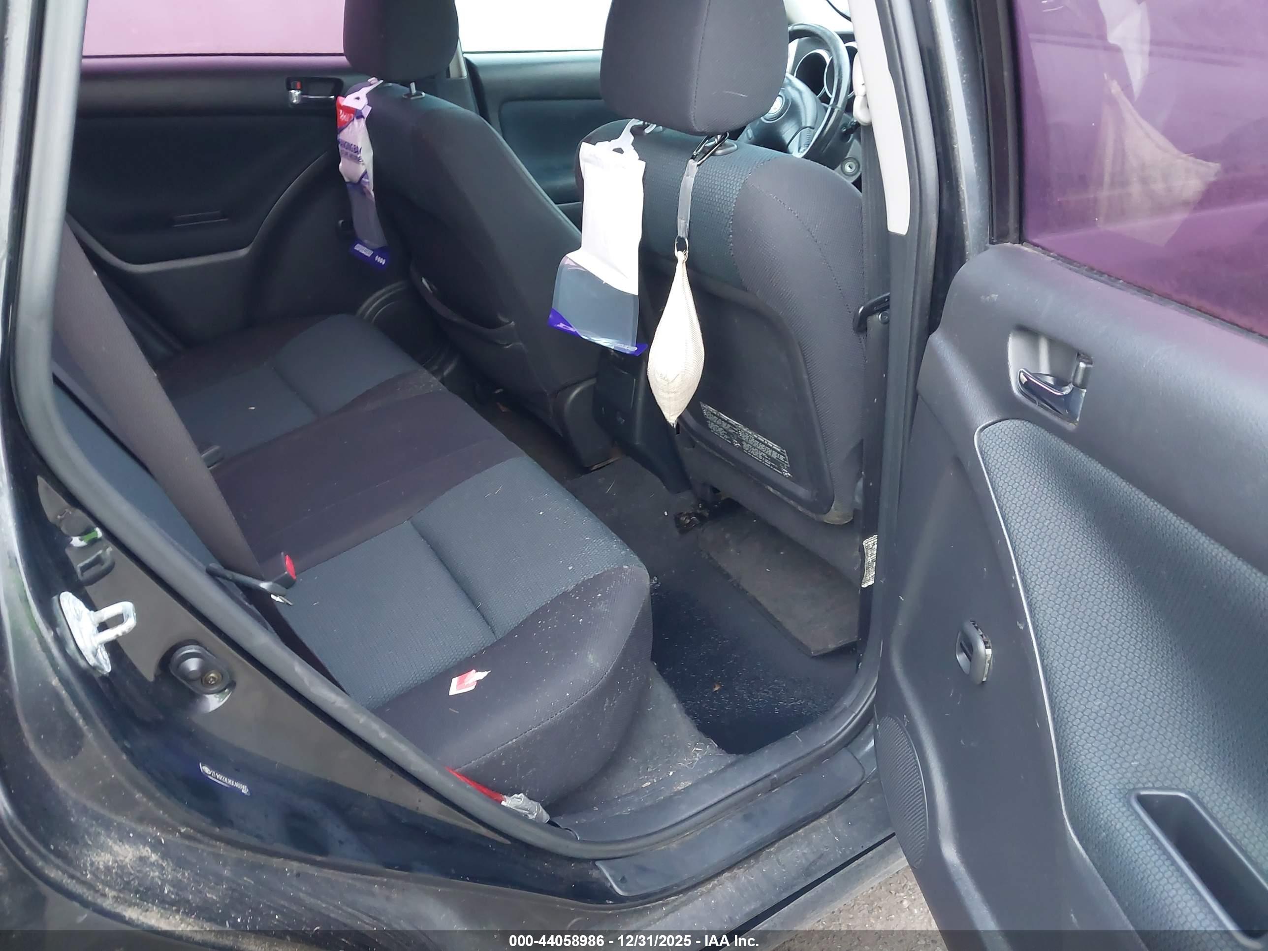 TOYOTA MATRIX image 8