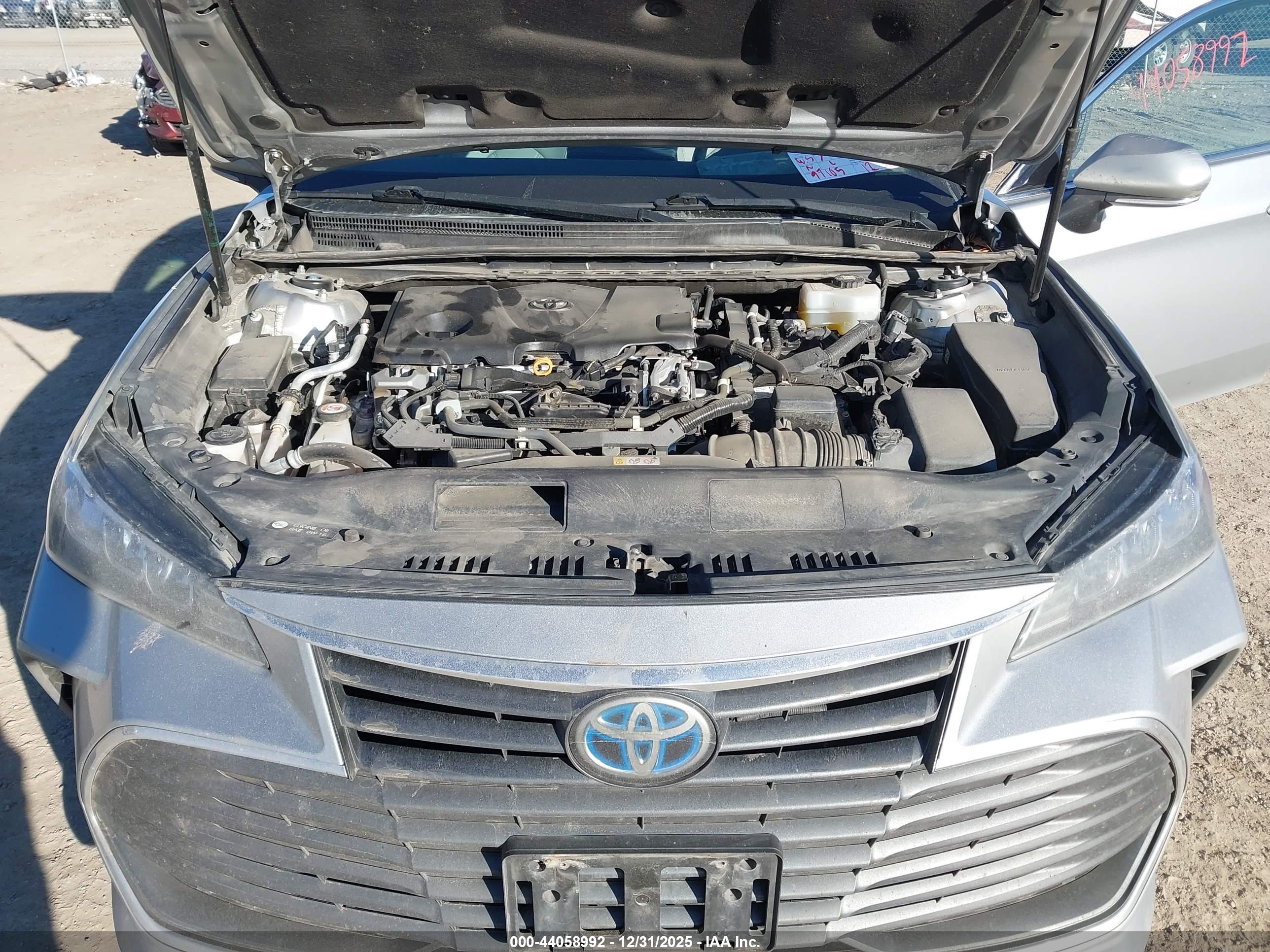 TOYOTA AVALON image 10
