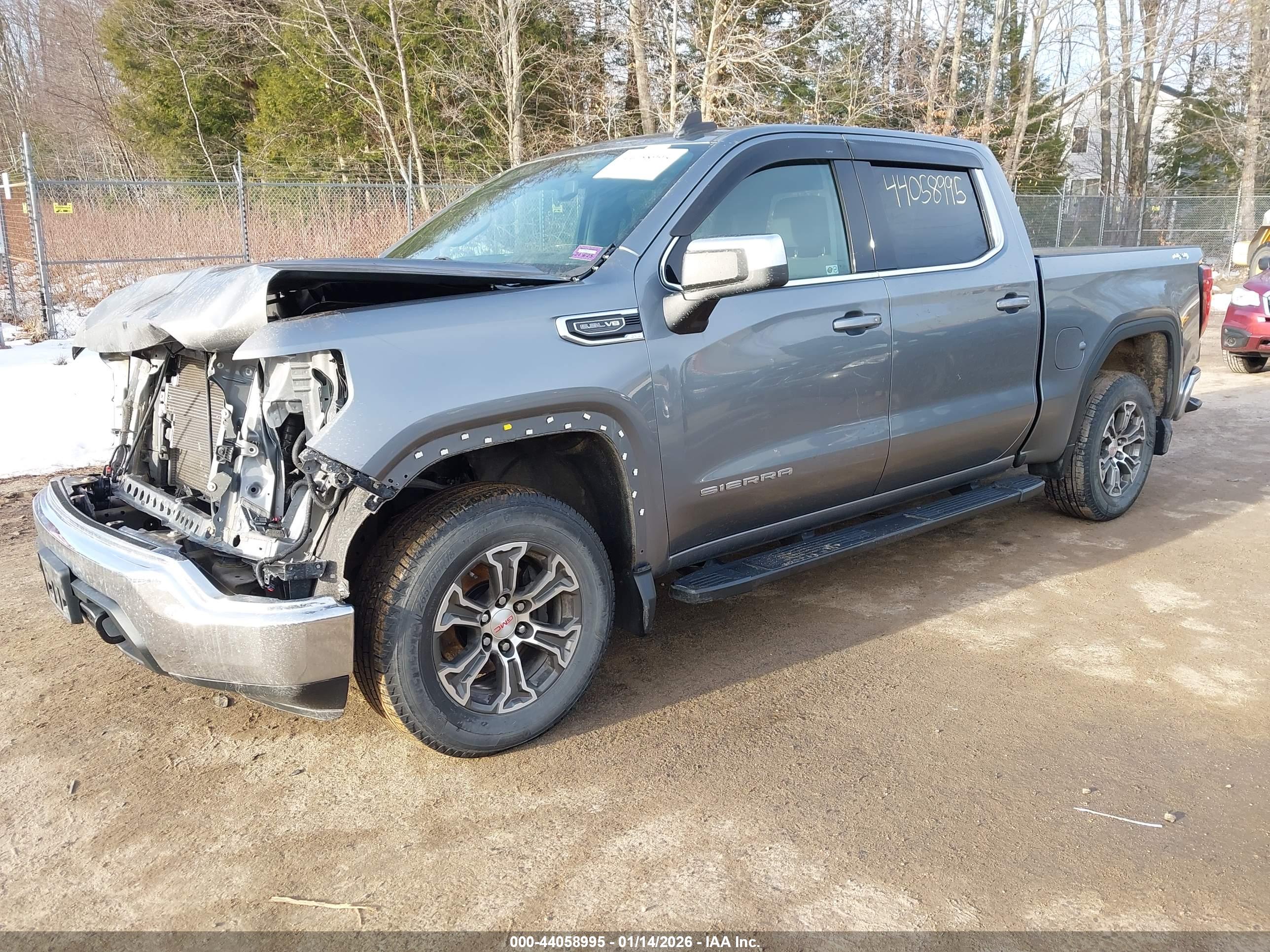 GMC SIERRA image 2