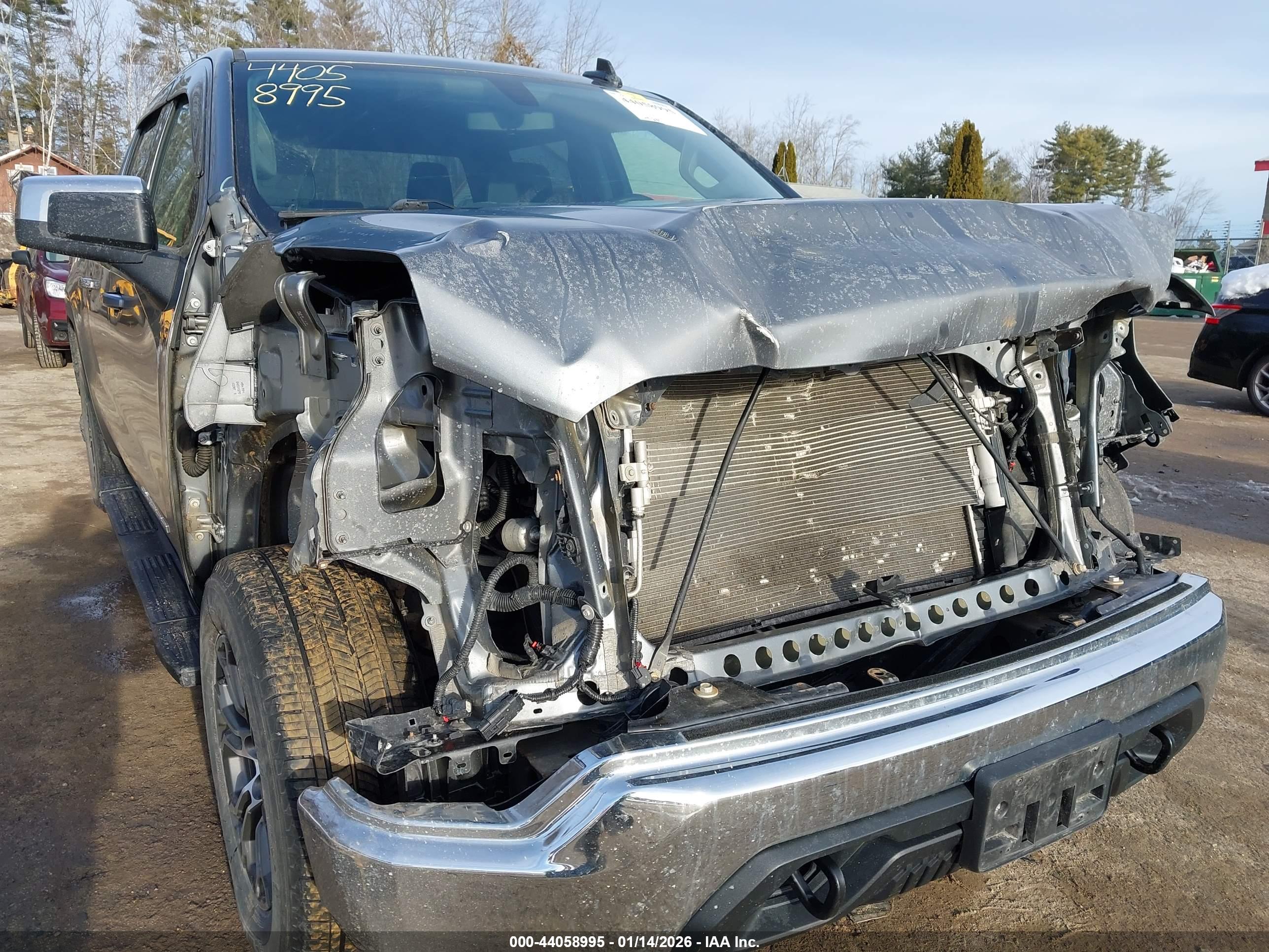 GMC SIERRA image 6