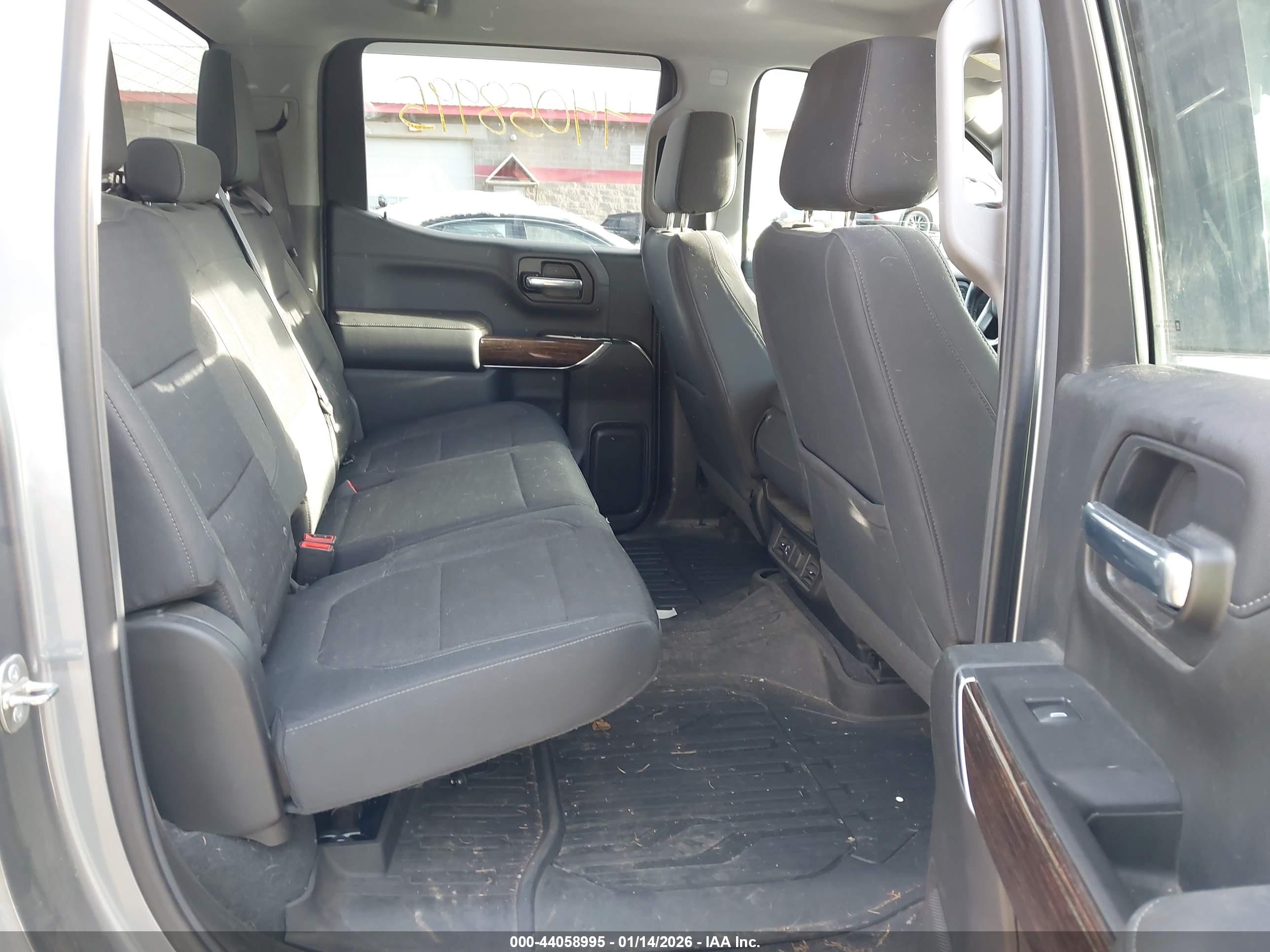 GMC SIERRA image 8