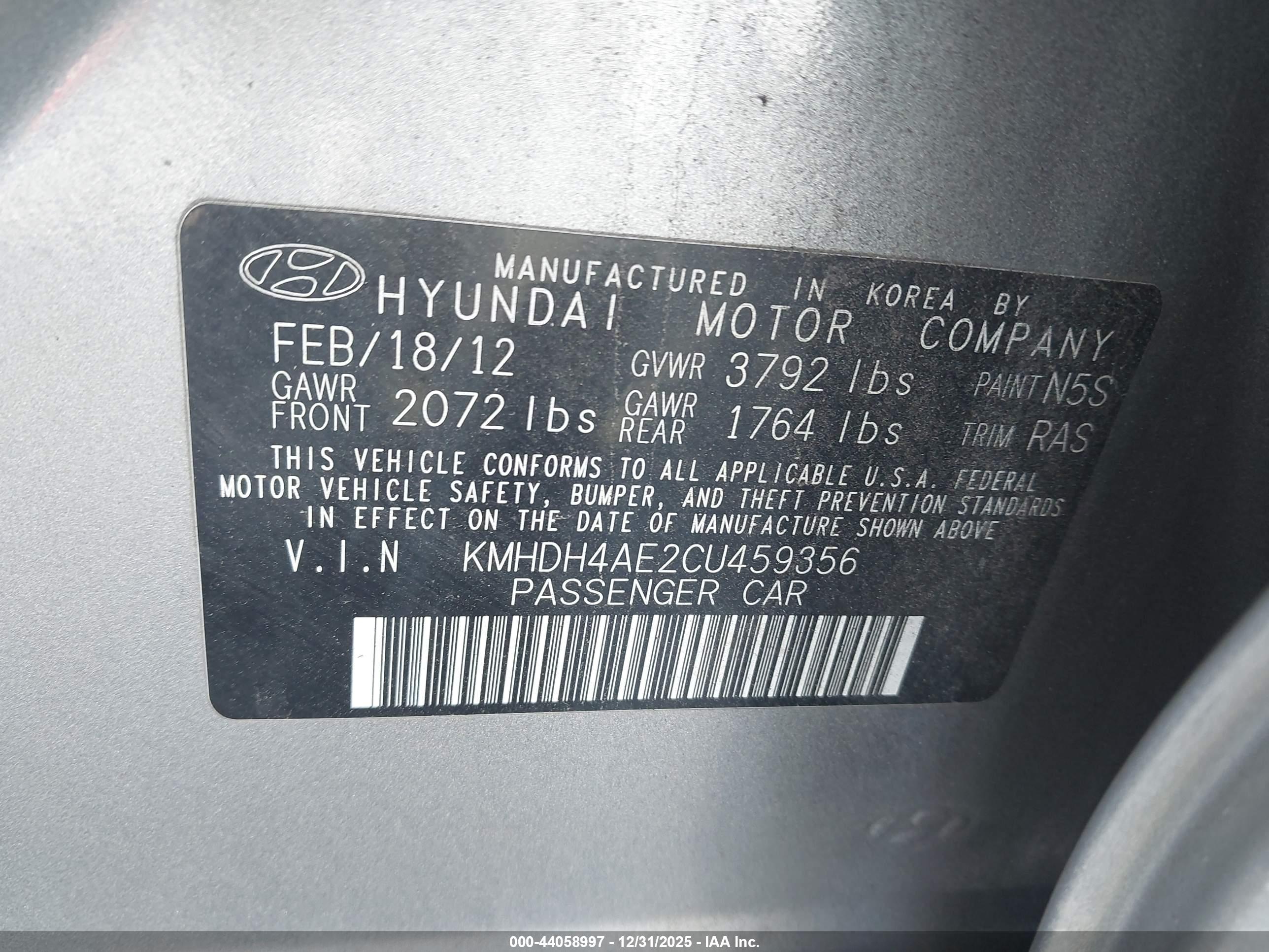 HYUNDAI ELANTRA image 9