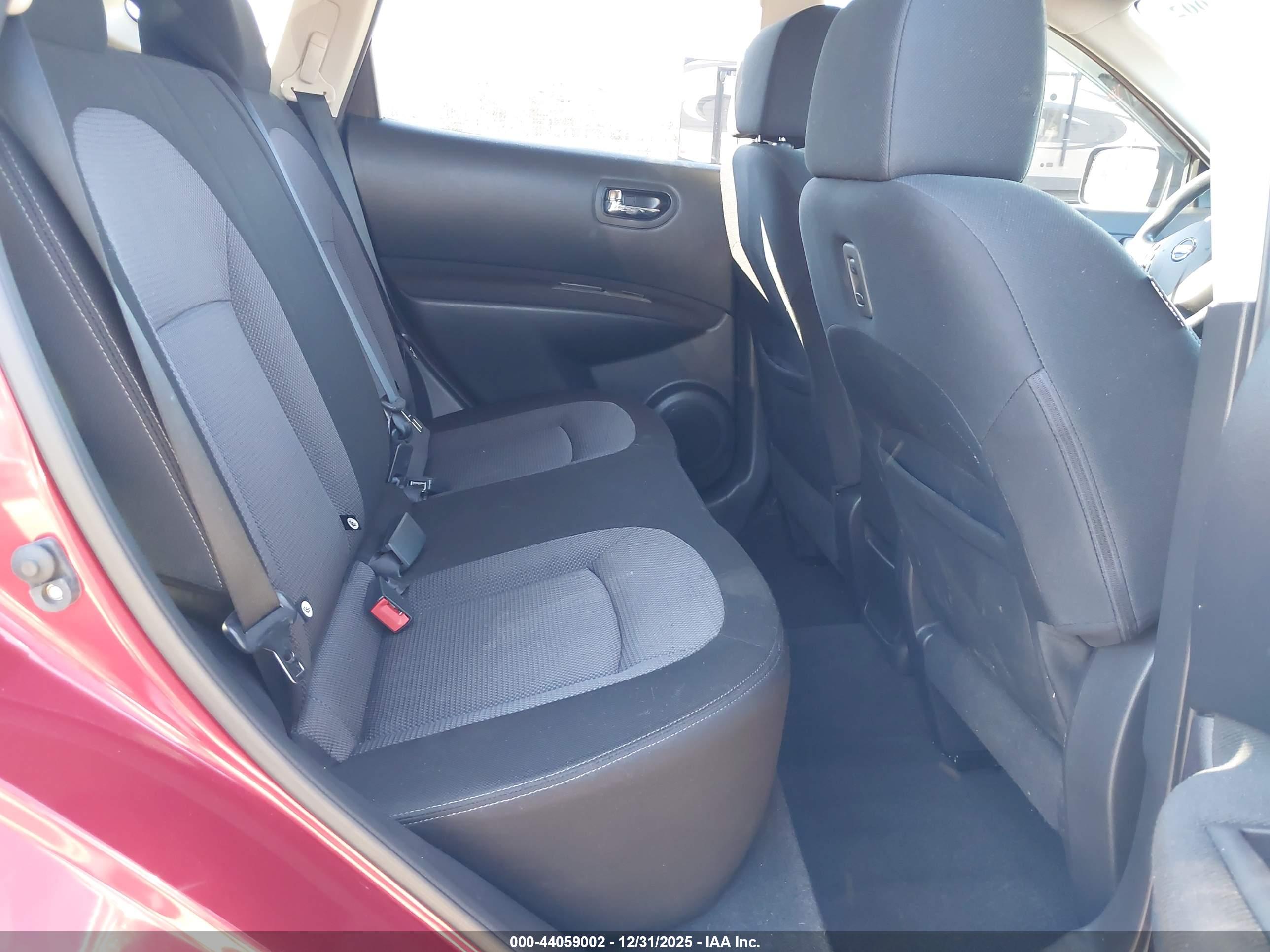 NISSAN ROGUE image 8