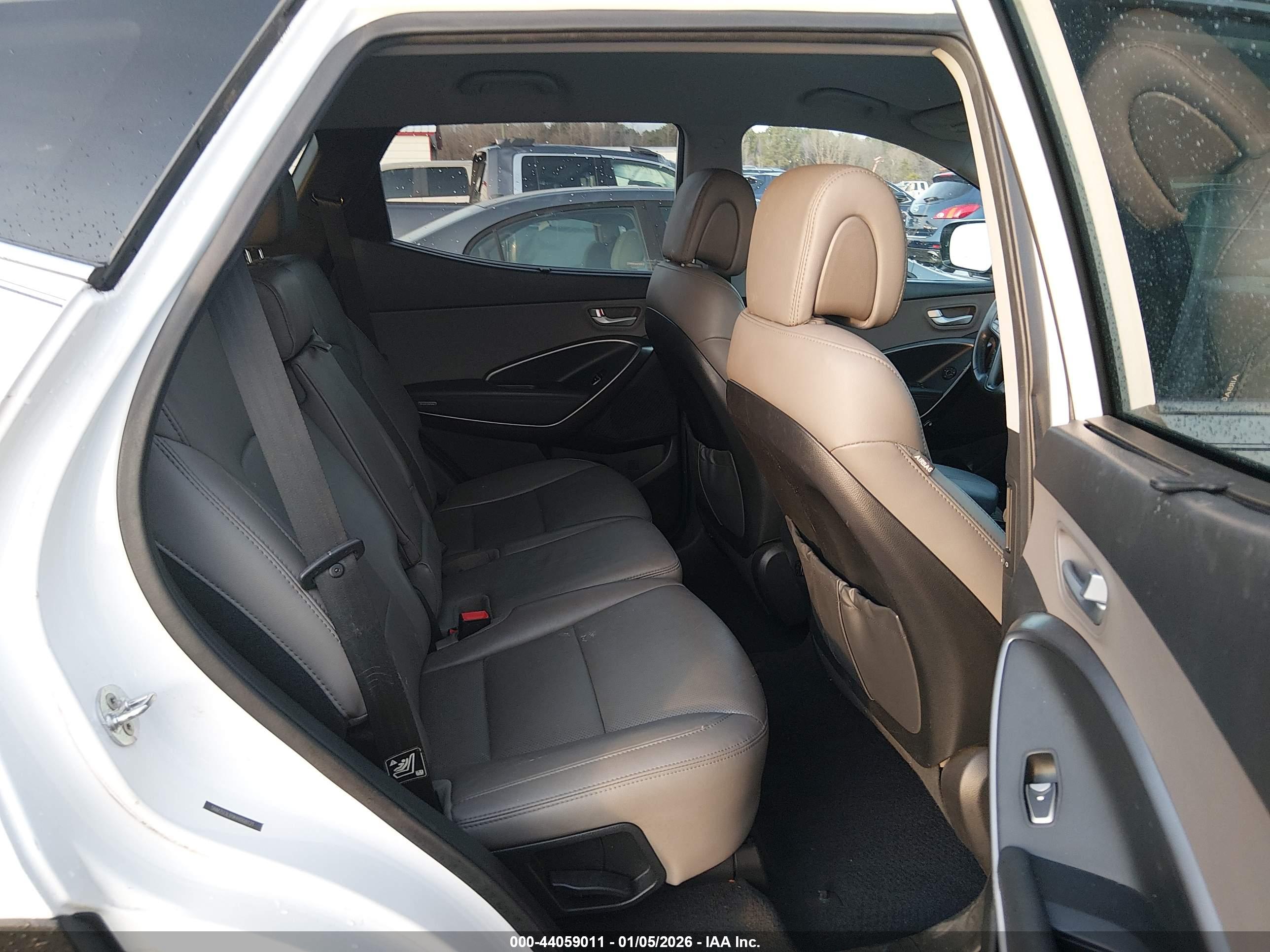 HYUNDAI SANTA image 8