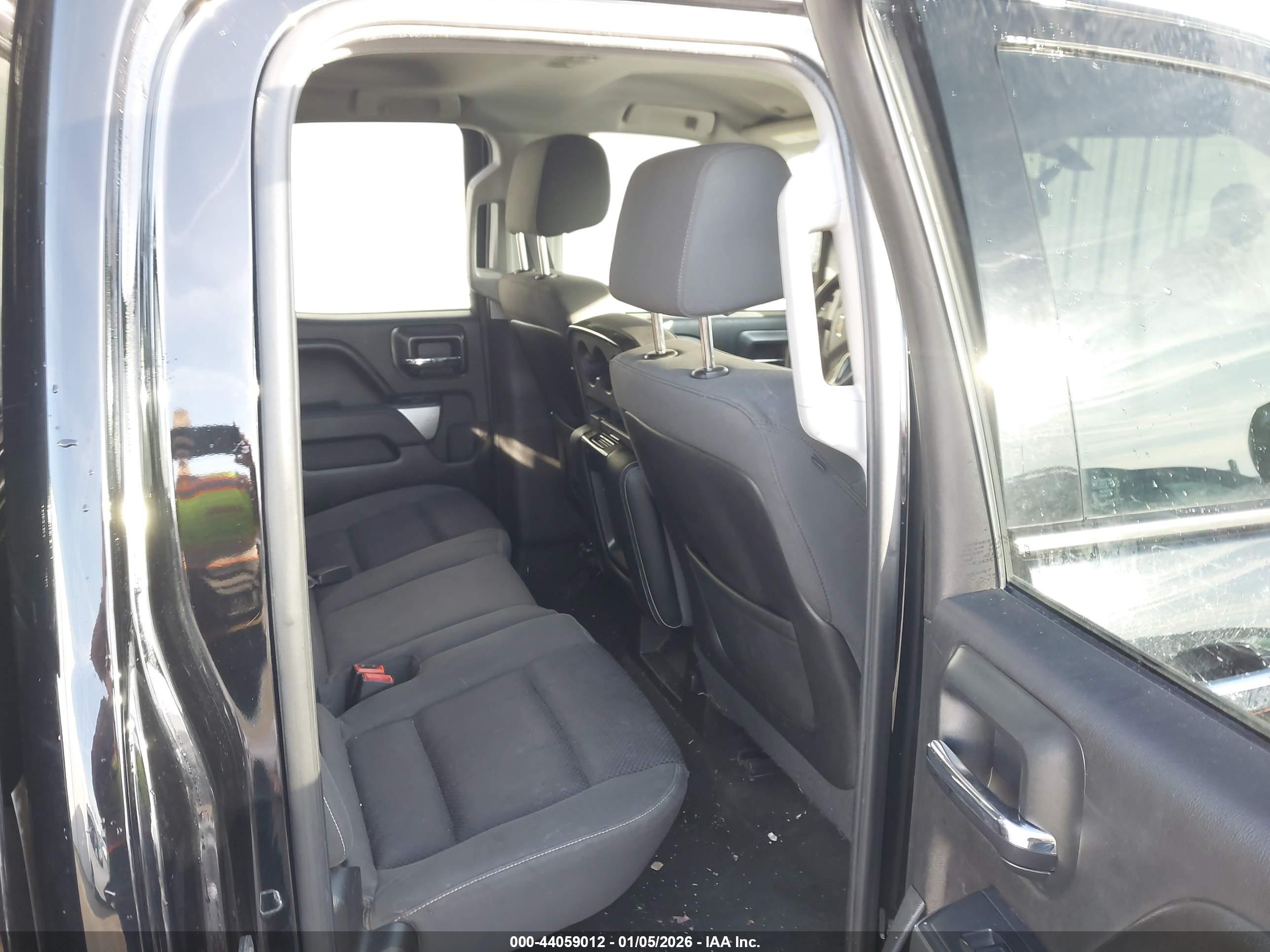 CHEVROLET SILVERADO image 8
