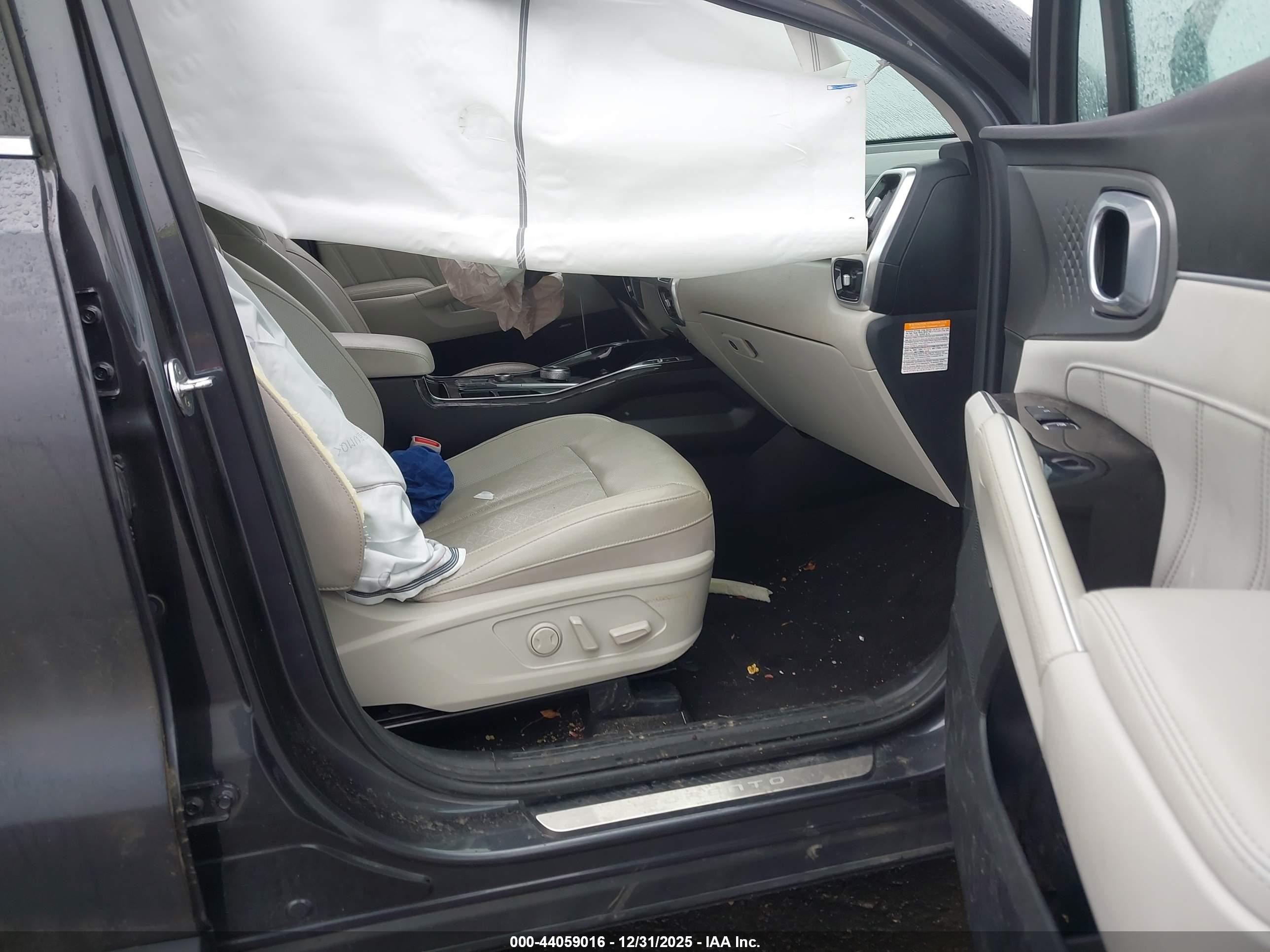 KIA SORENTO image 5