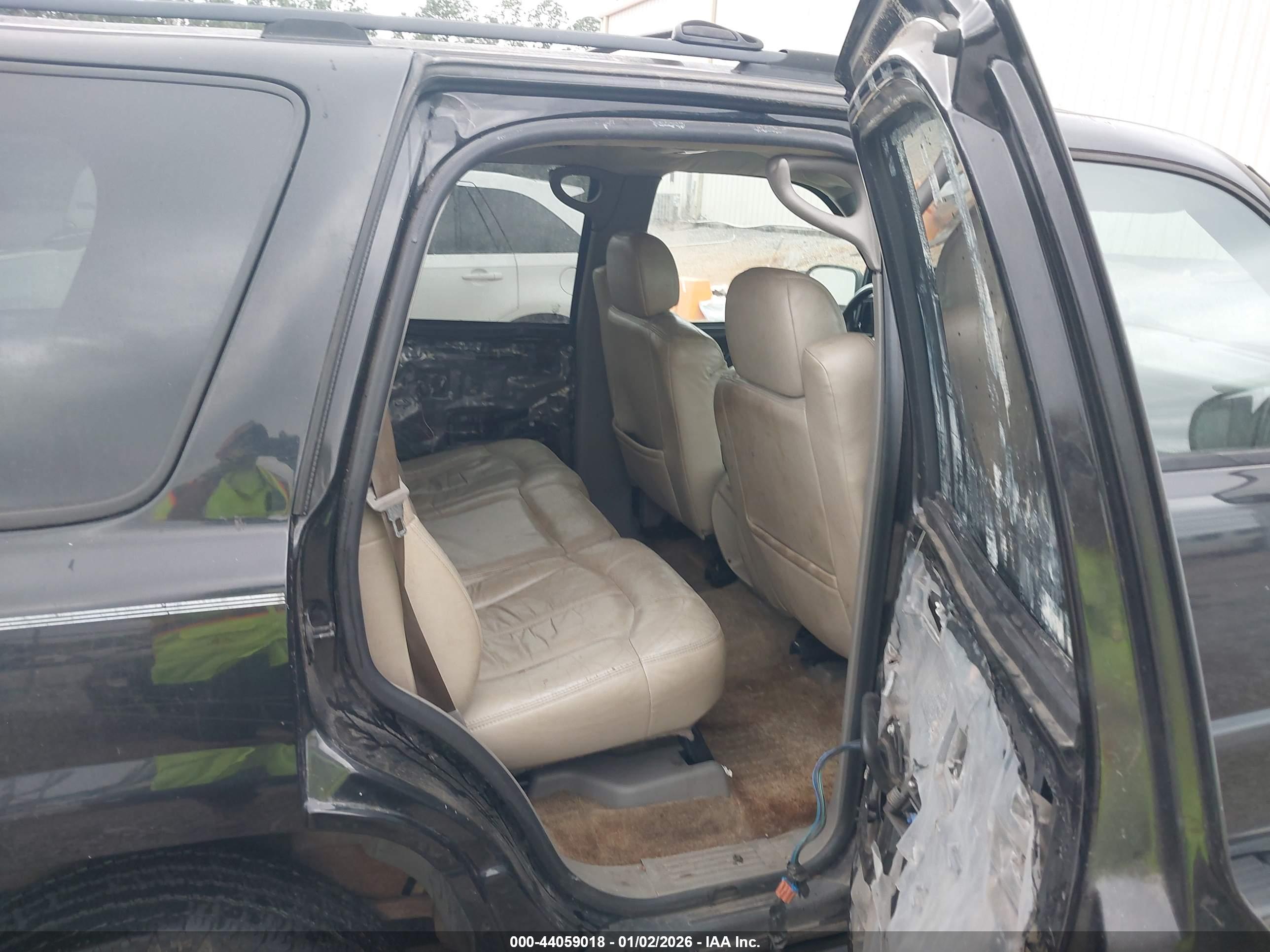 CHEVROLET TAHOE image 8