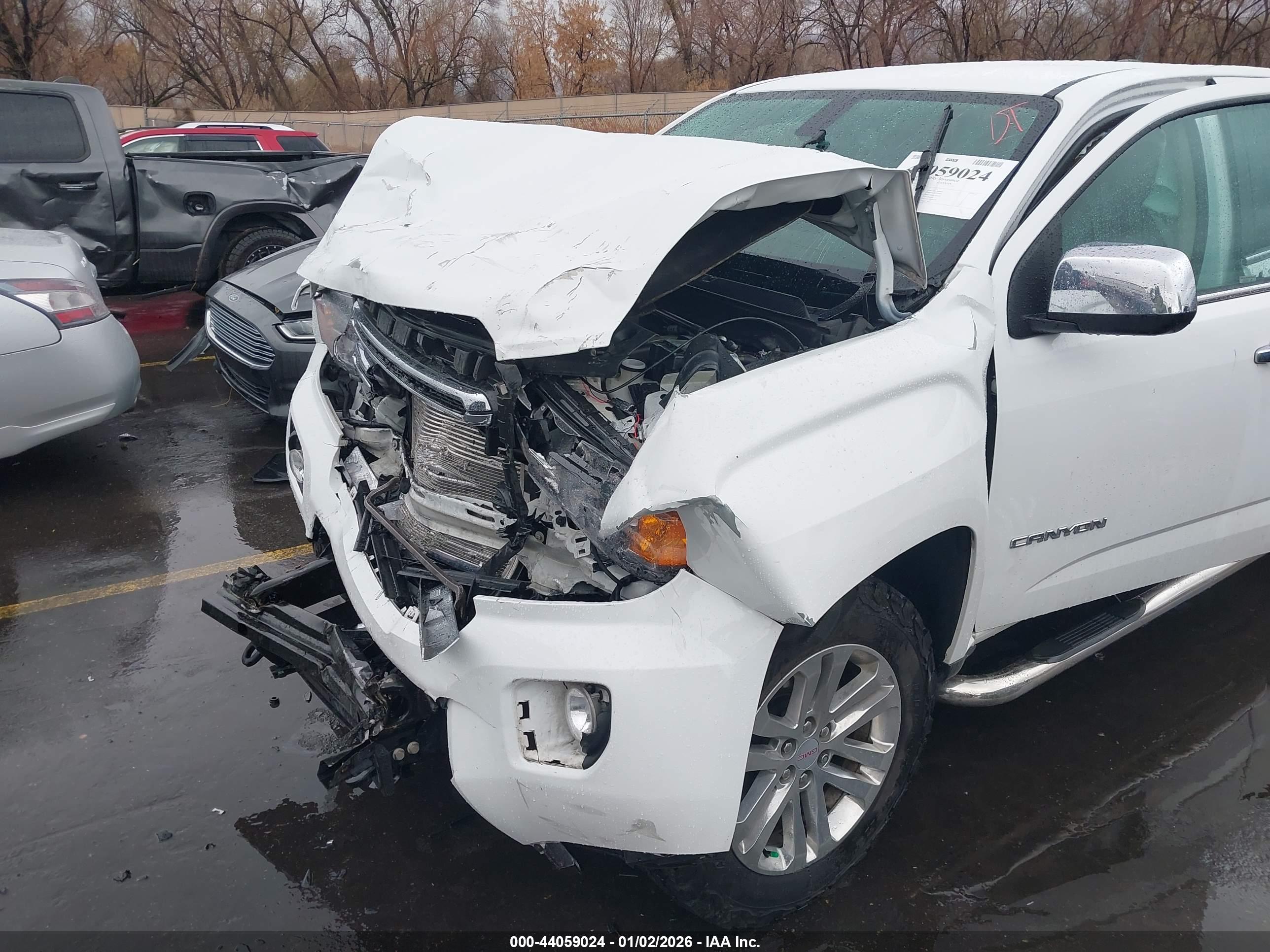 GMC CANYON image 6