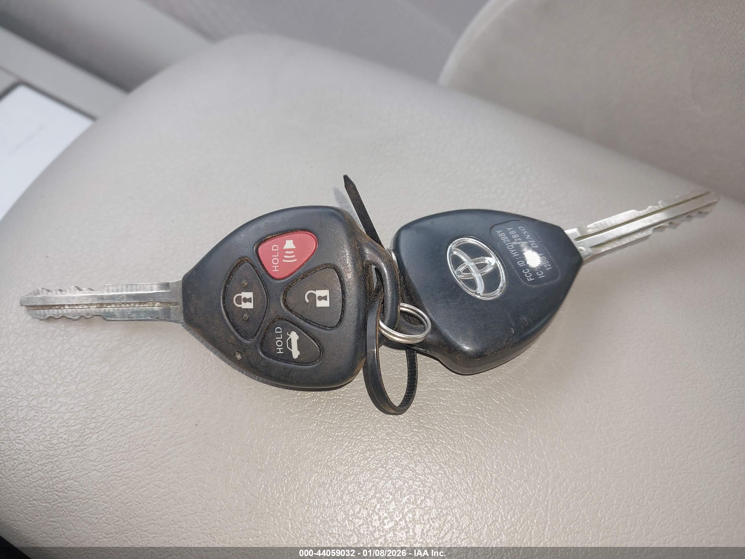 TOYOTA CAMRY image 11