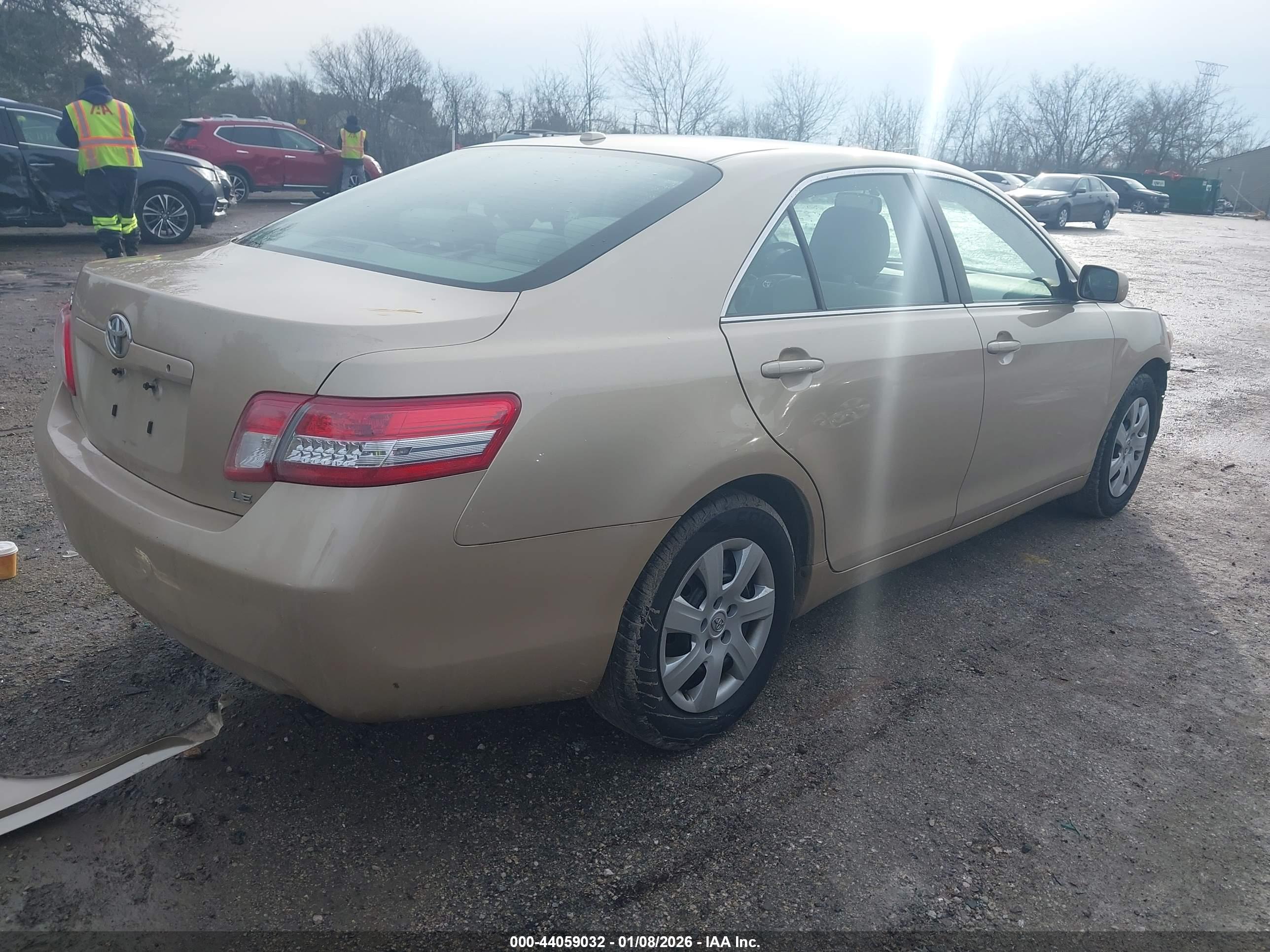 TOYOTA CAMRY image 4