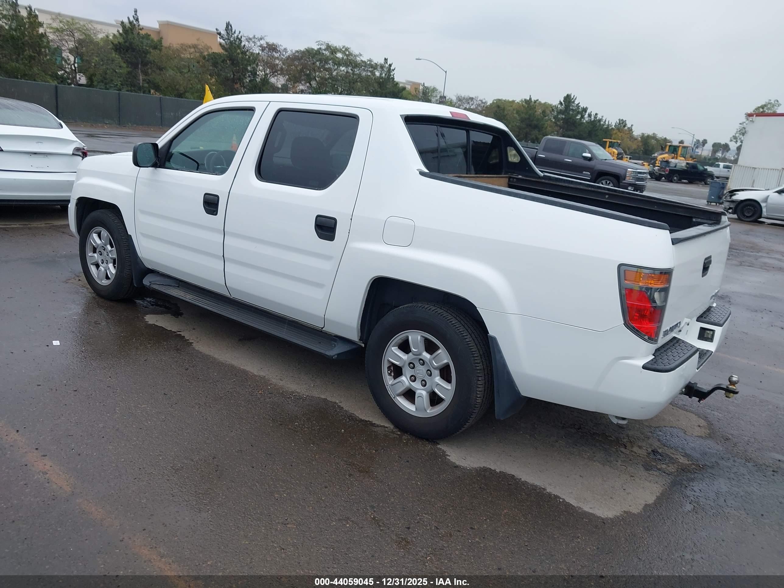 HONDA RIDGELINE image 3