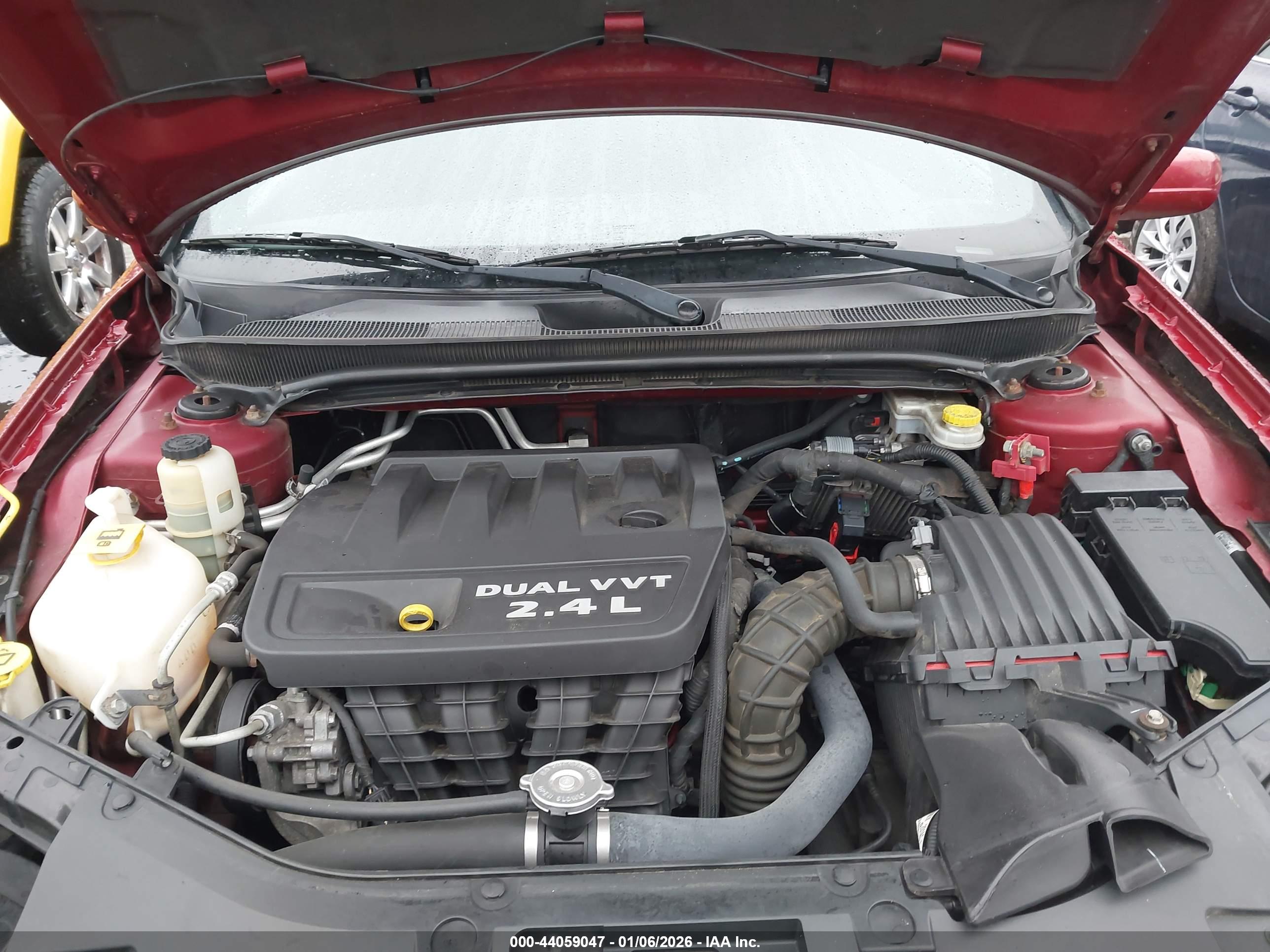 CHRYSLER 200 image 10