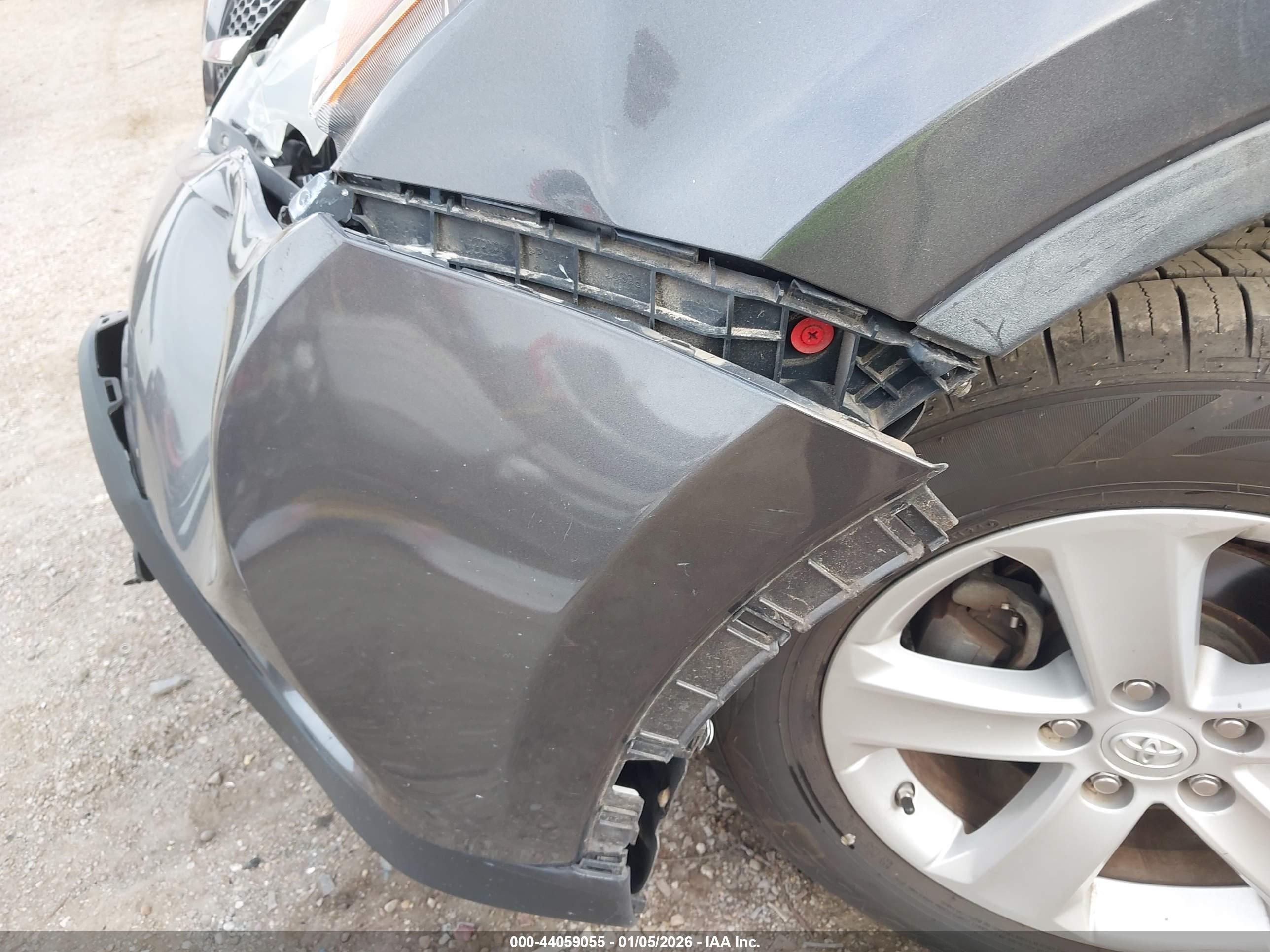TOYOTA RAV4 image 6