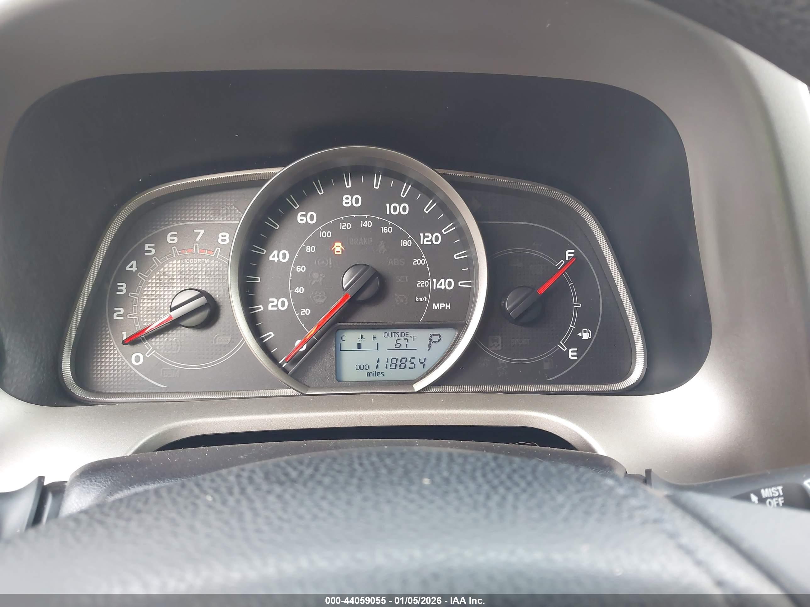 TOYOTA RAV4 image 7