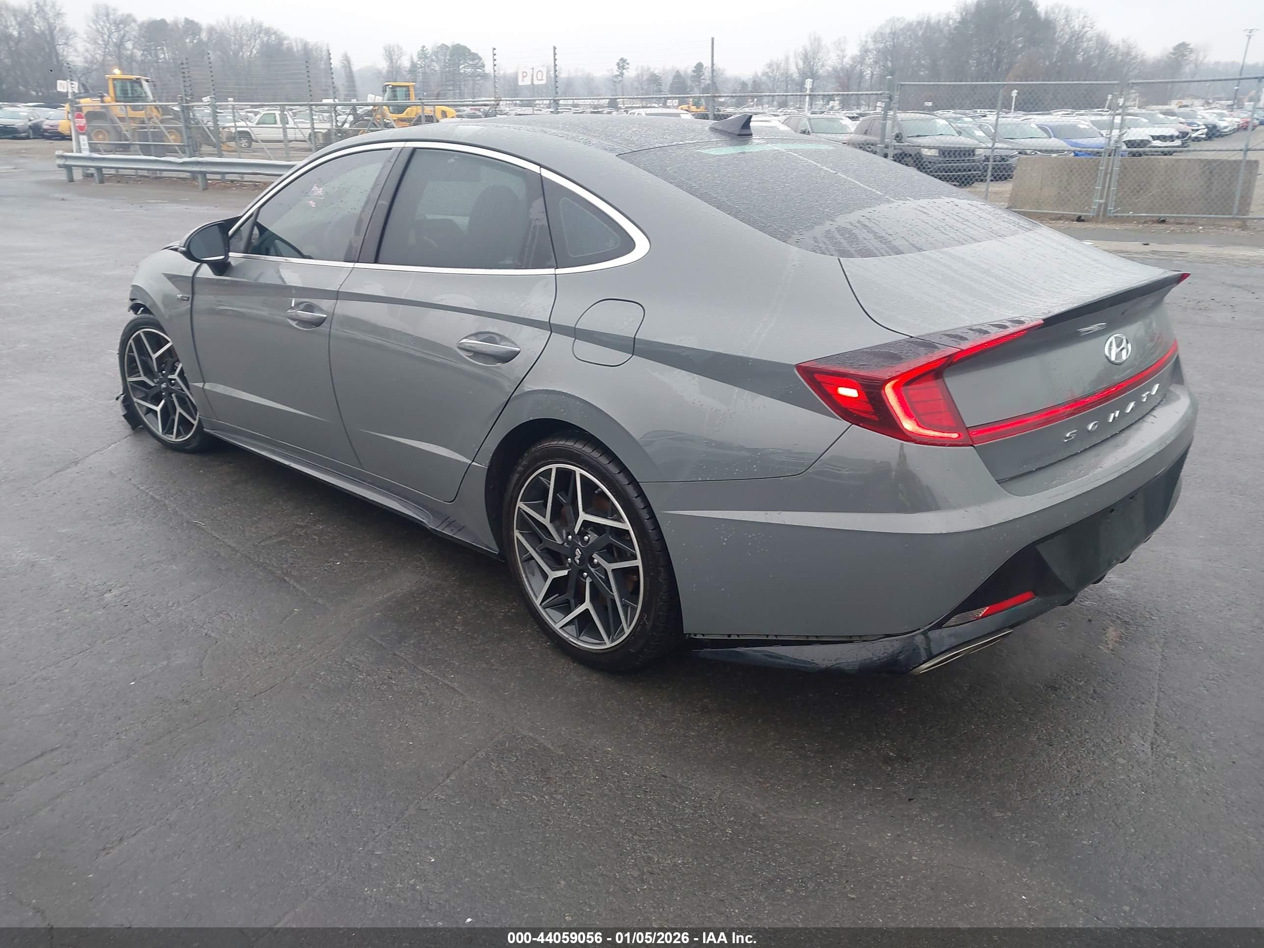 HYUNDAI SONATA image 3