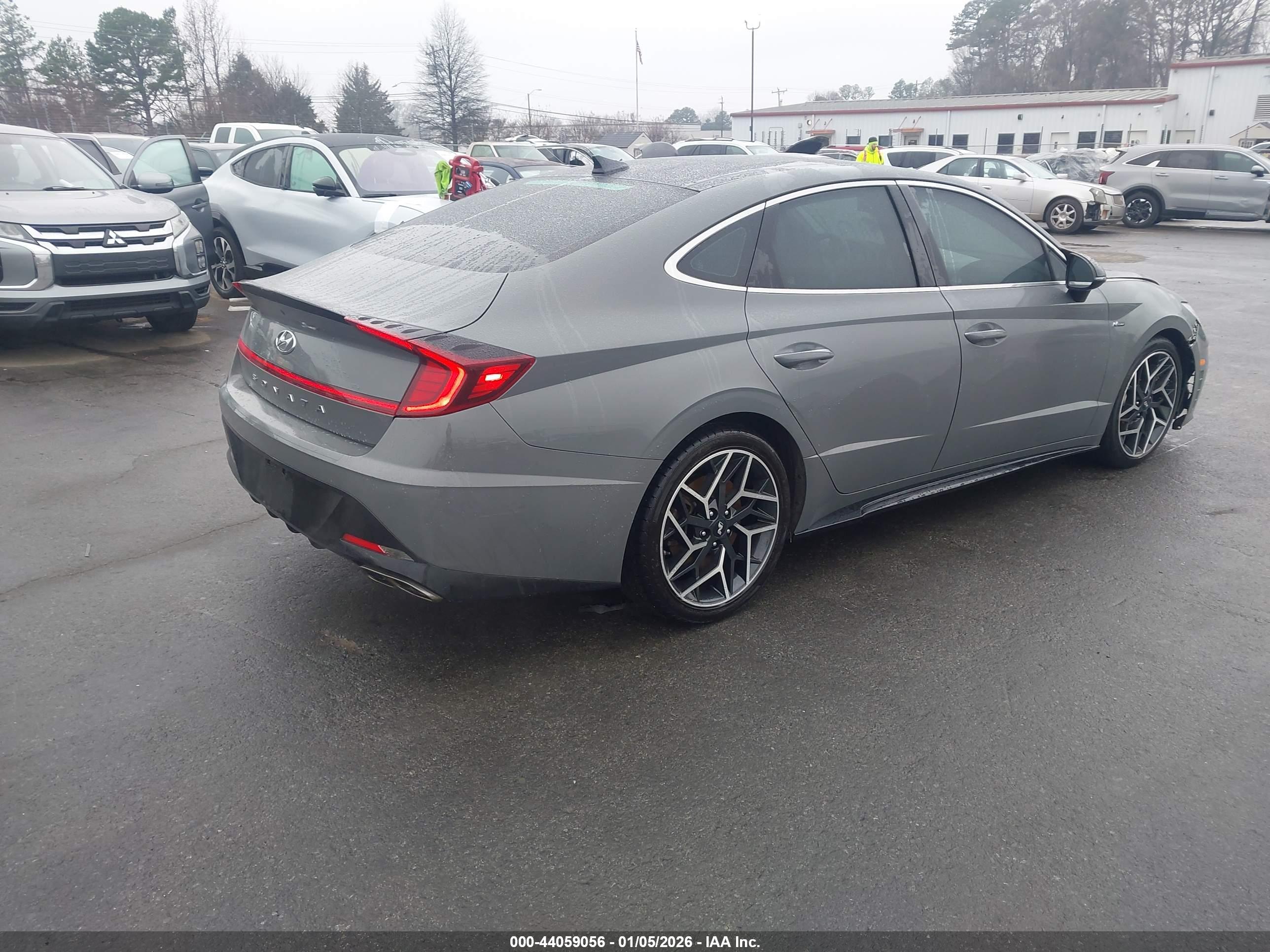 HYUNDAI SONATA image 4