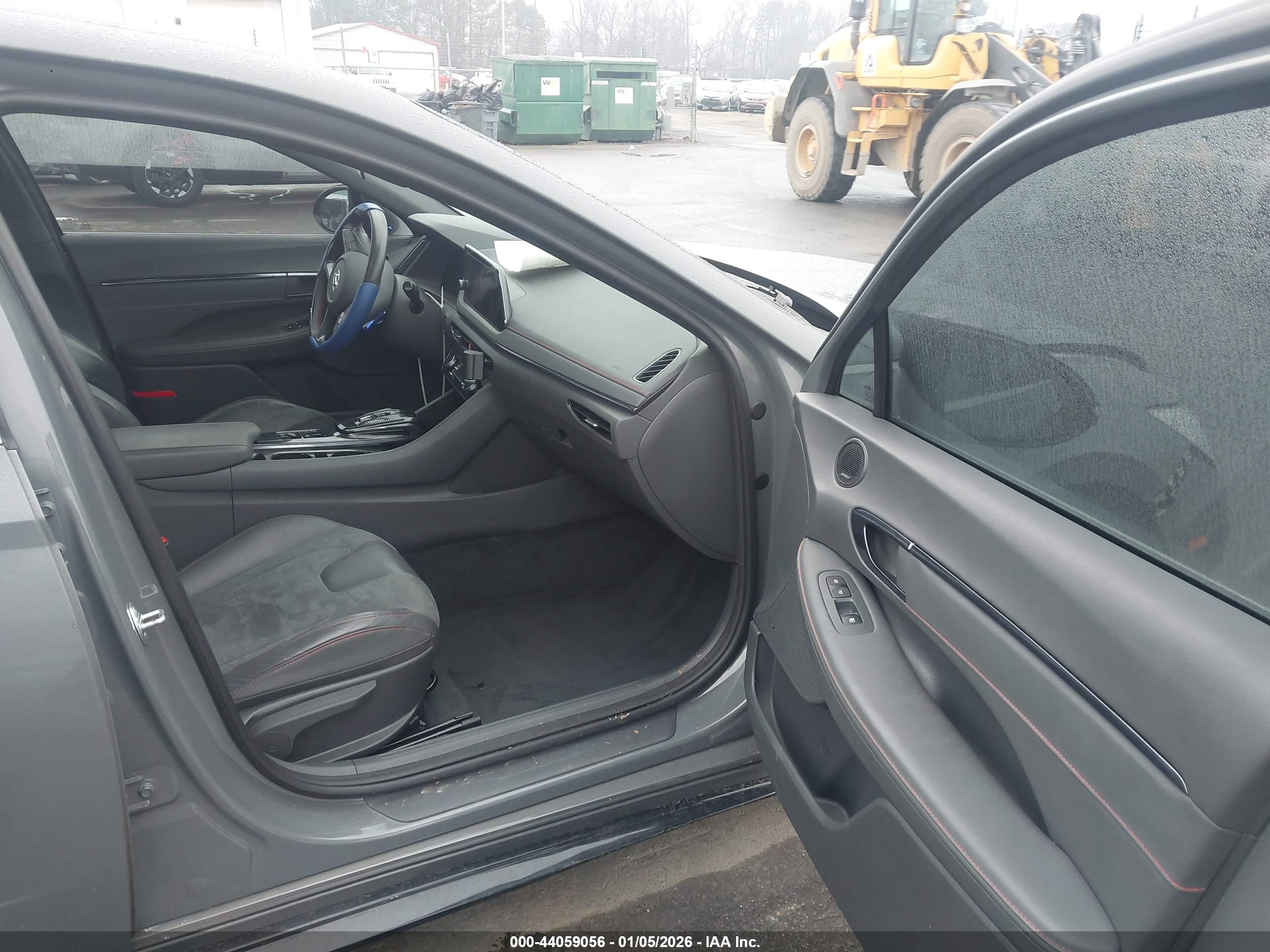 HYUNDAI SONATA image 5