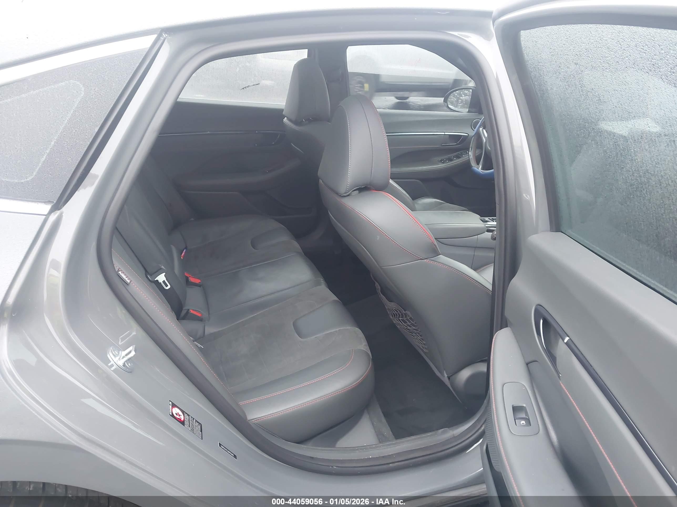 HYUNDAI SONATA image 8