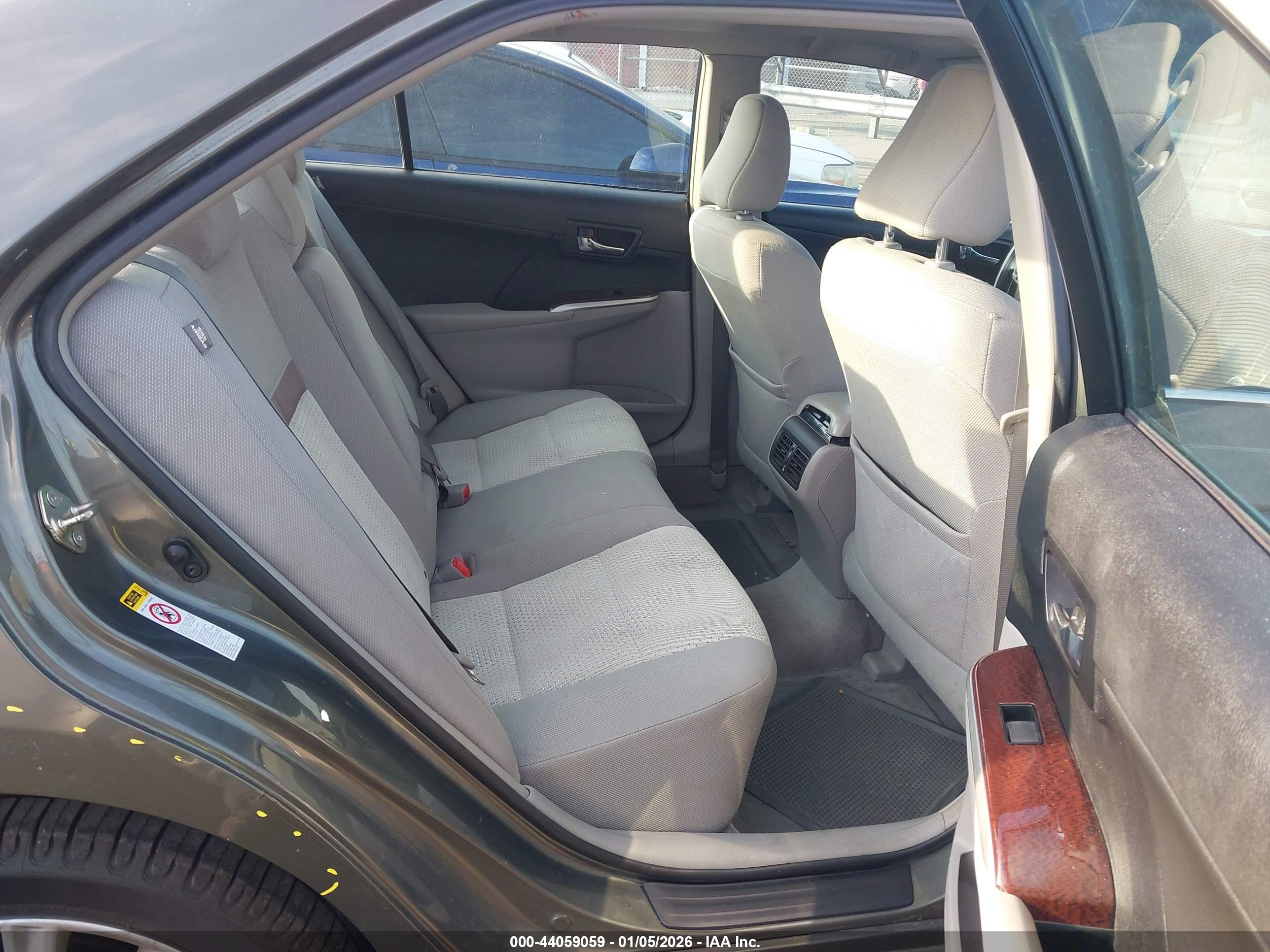 TOYOTA CAMRY image 8