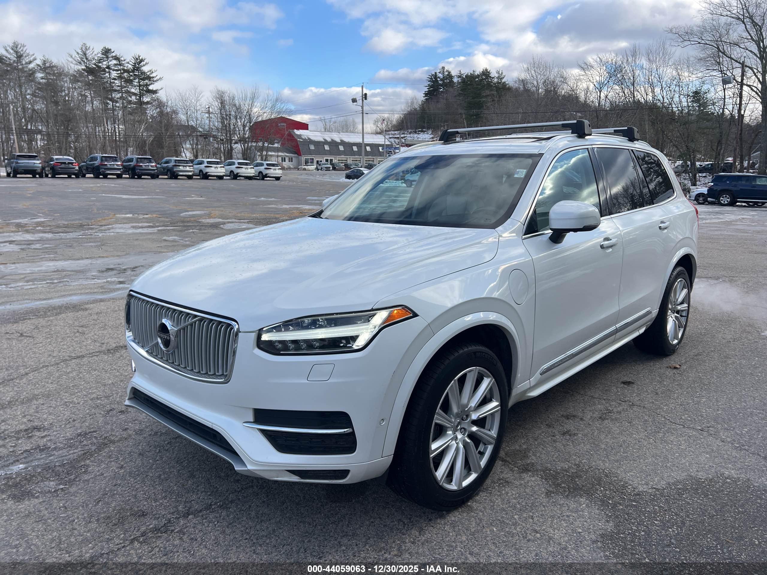 VOLVO XC90 image 2