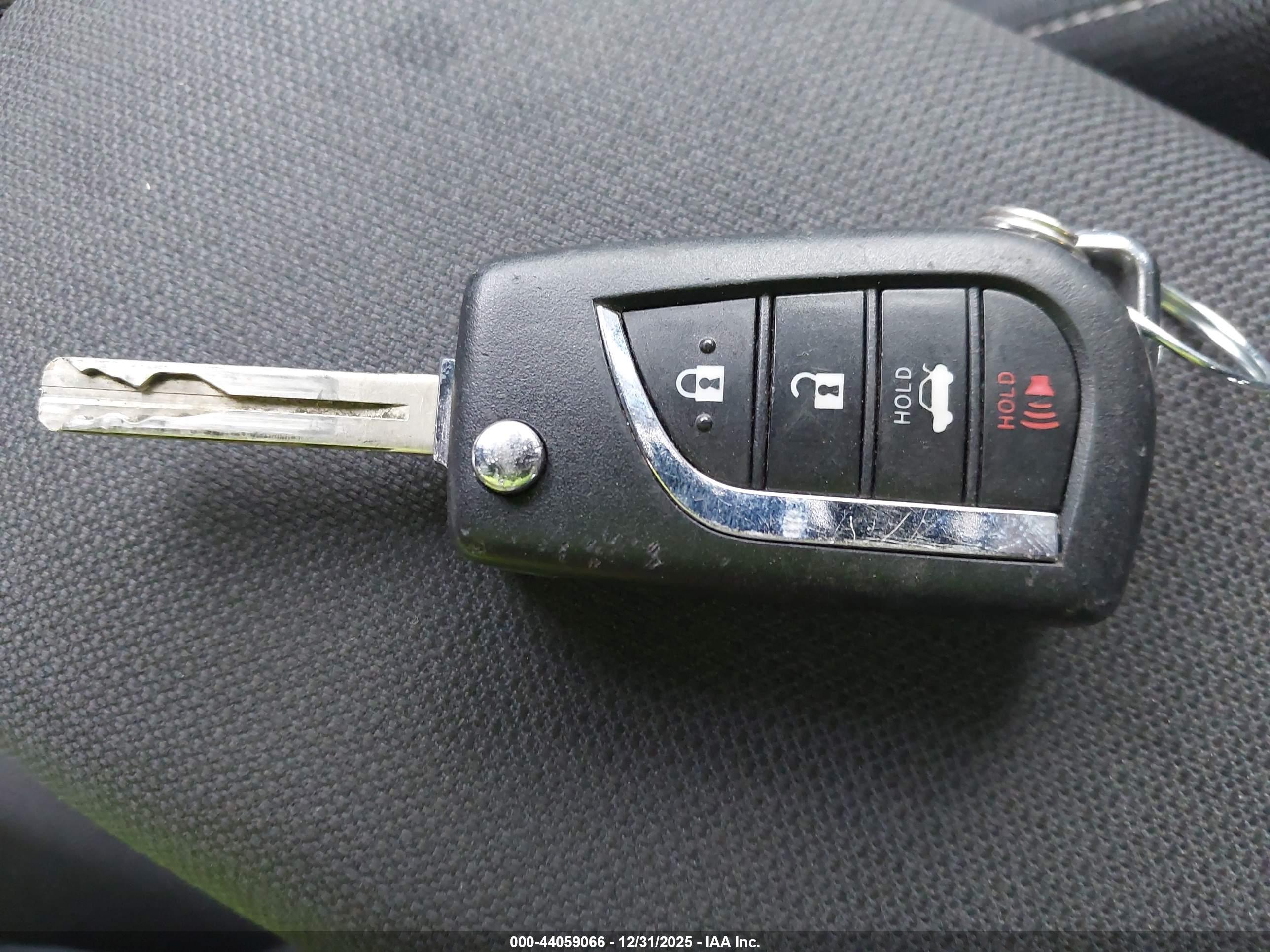 TOYOTA COROLLA image 11